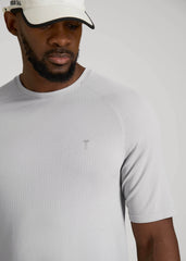 American Tall Outlet | Vented Training Top for Tall Men in Silver Drop