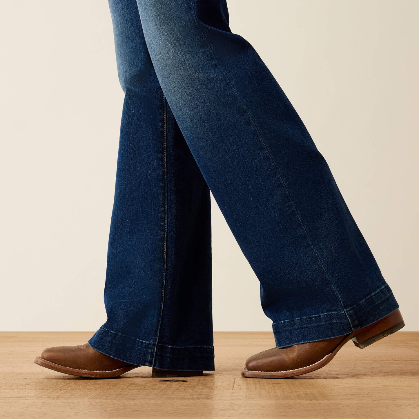 Ariat Mid Rise Kelsea Trouser Jeans