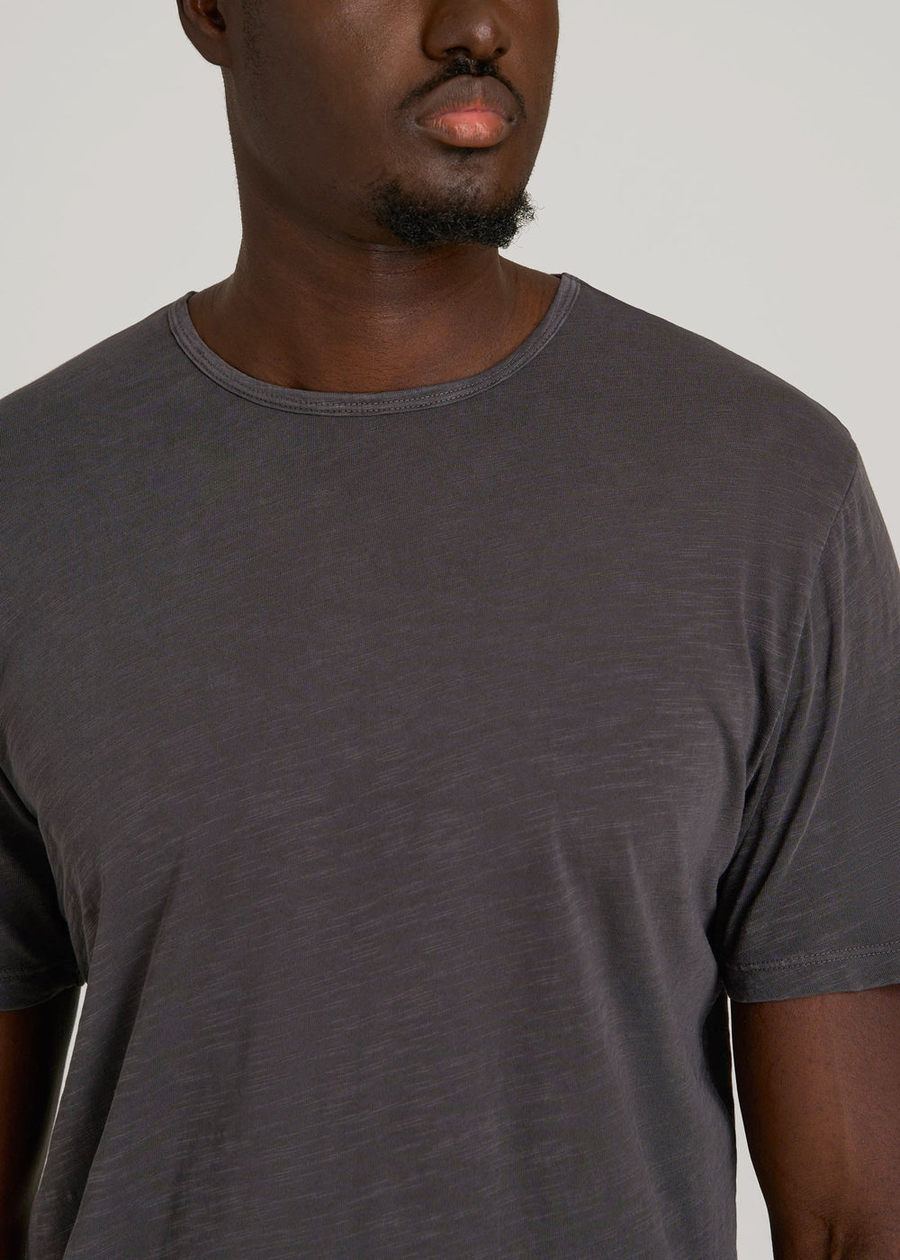 American Tall Online Shop | REGULAR-FIT Slub Tee for Tall Men in Charcoal