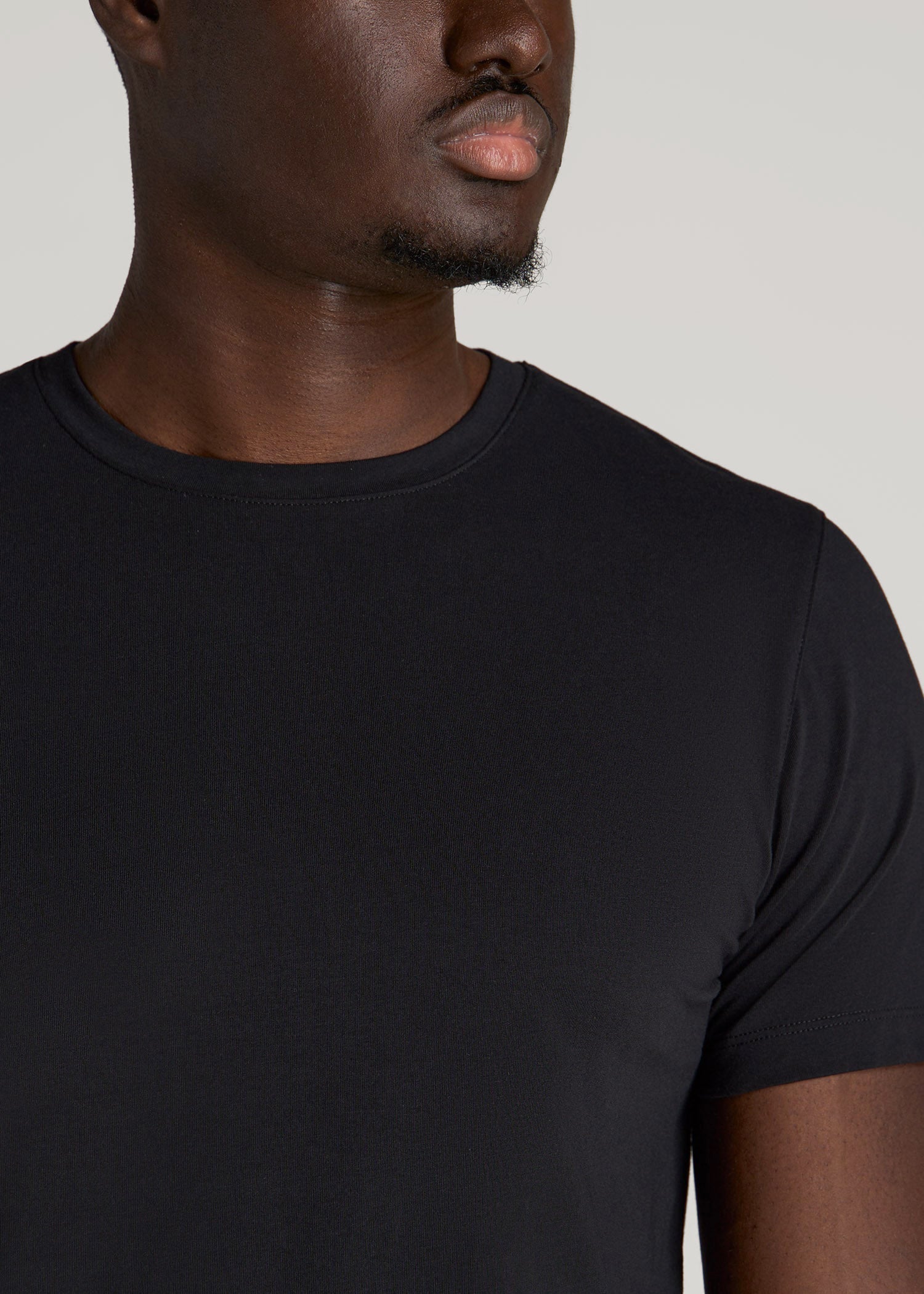 American Tall Outlet | The Essential Modern Fit Crewneck Tee for Tall Men in Black