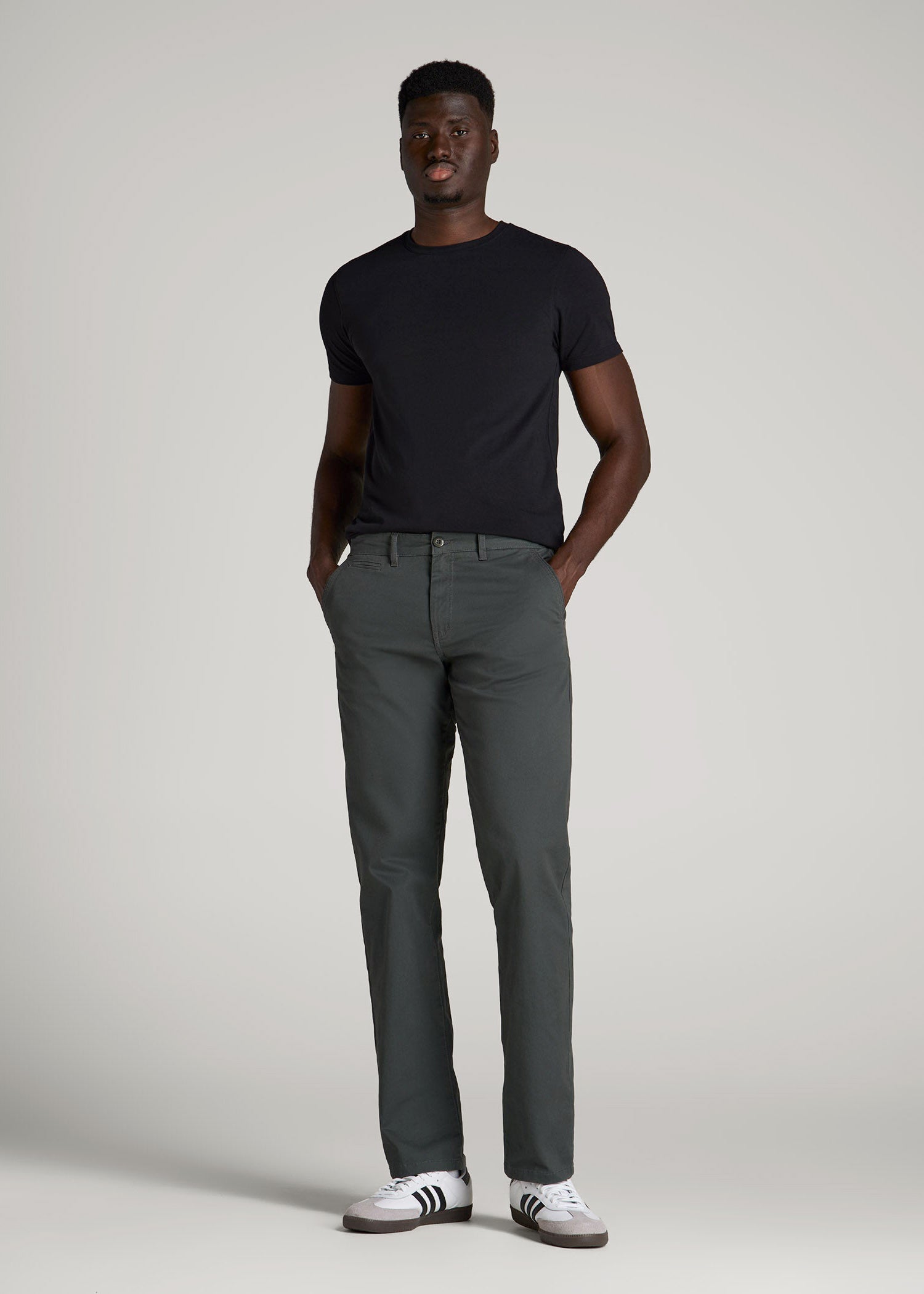 American Tall Outlet | The Essential Modern Fit Crewneck Tee for Tall Men in Black