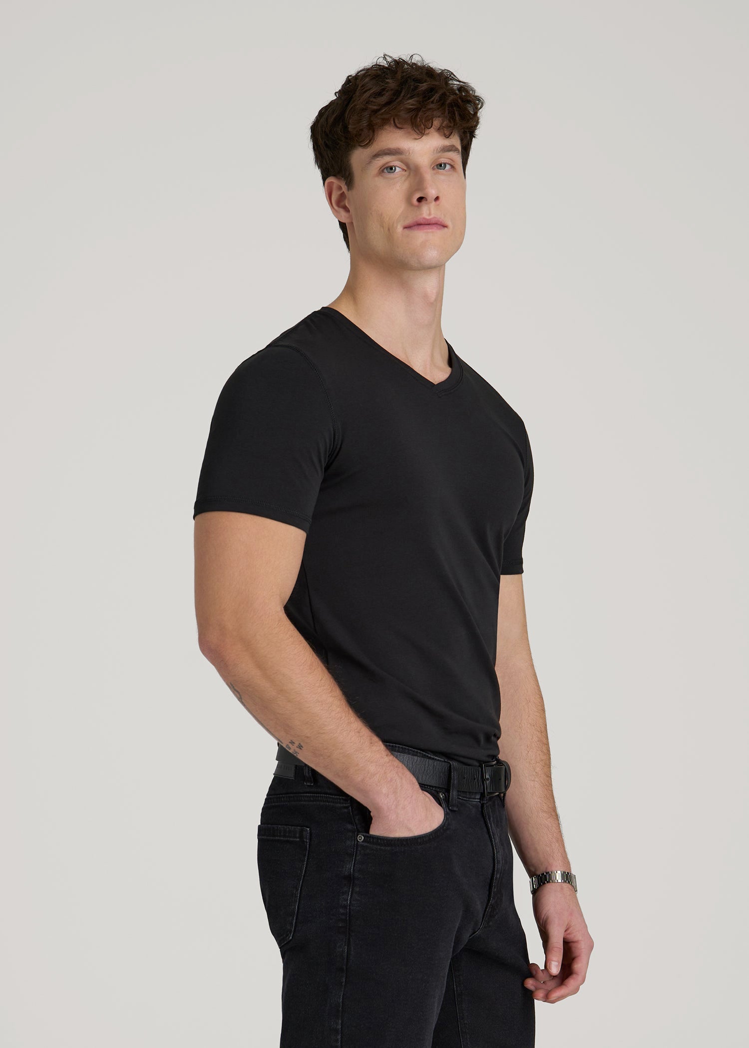 American Tall Discount | The Essential Slim Fit V-Neck Tee for Tall Men in Black