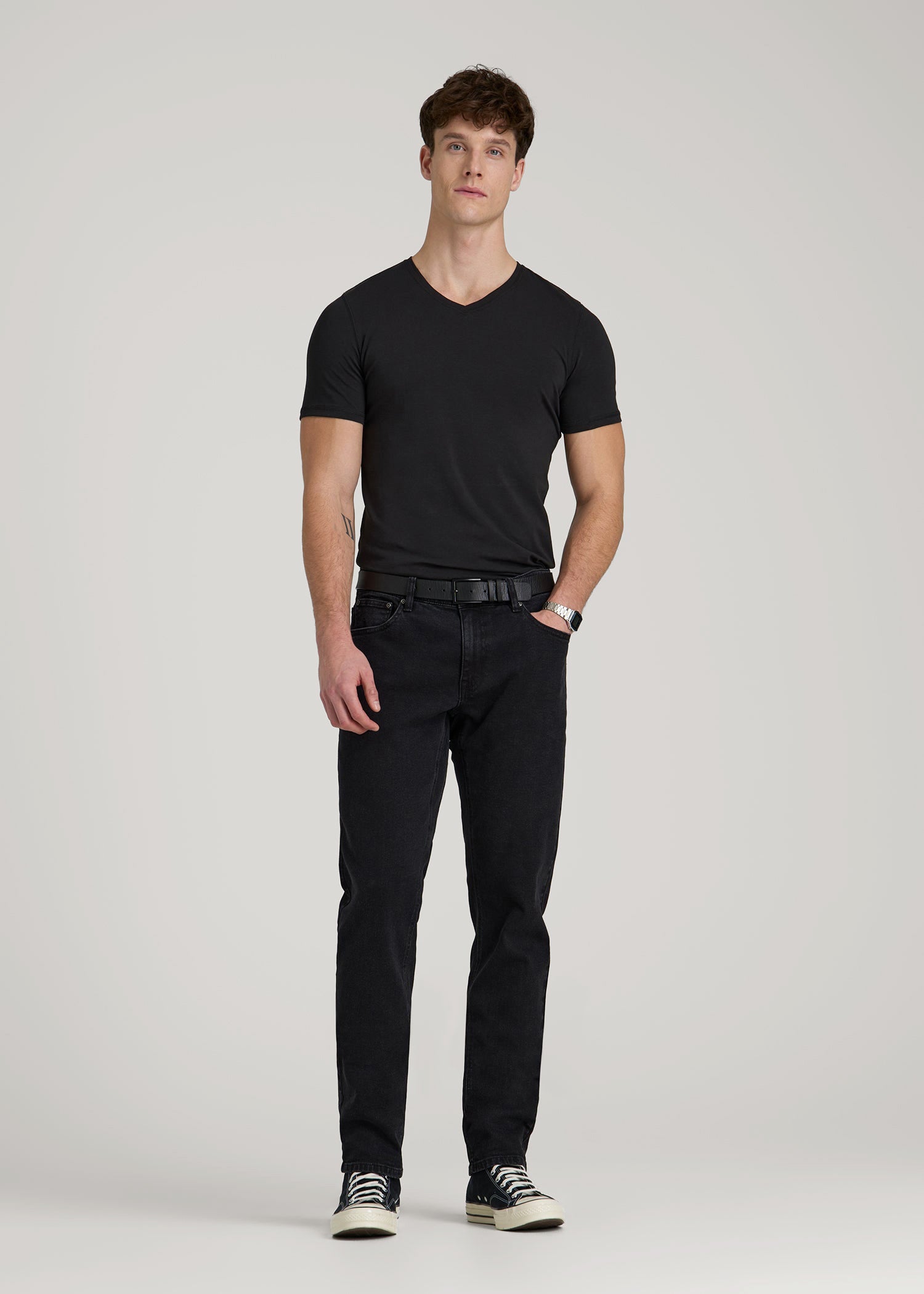 American Tall Discount | The Essential Slim Fit V-Neck Tee for Tall Men in Black