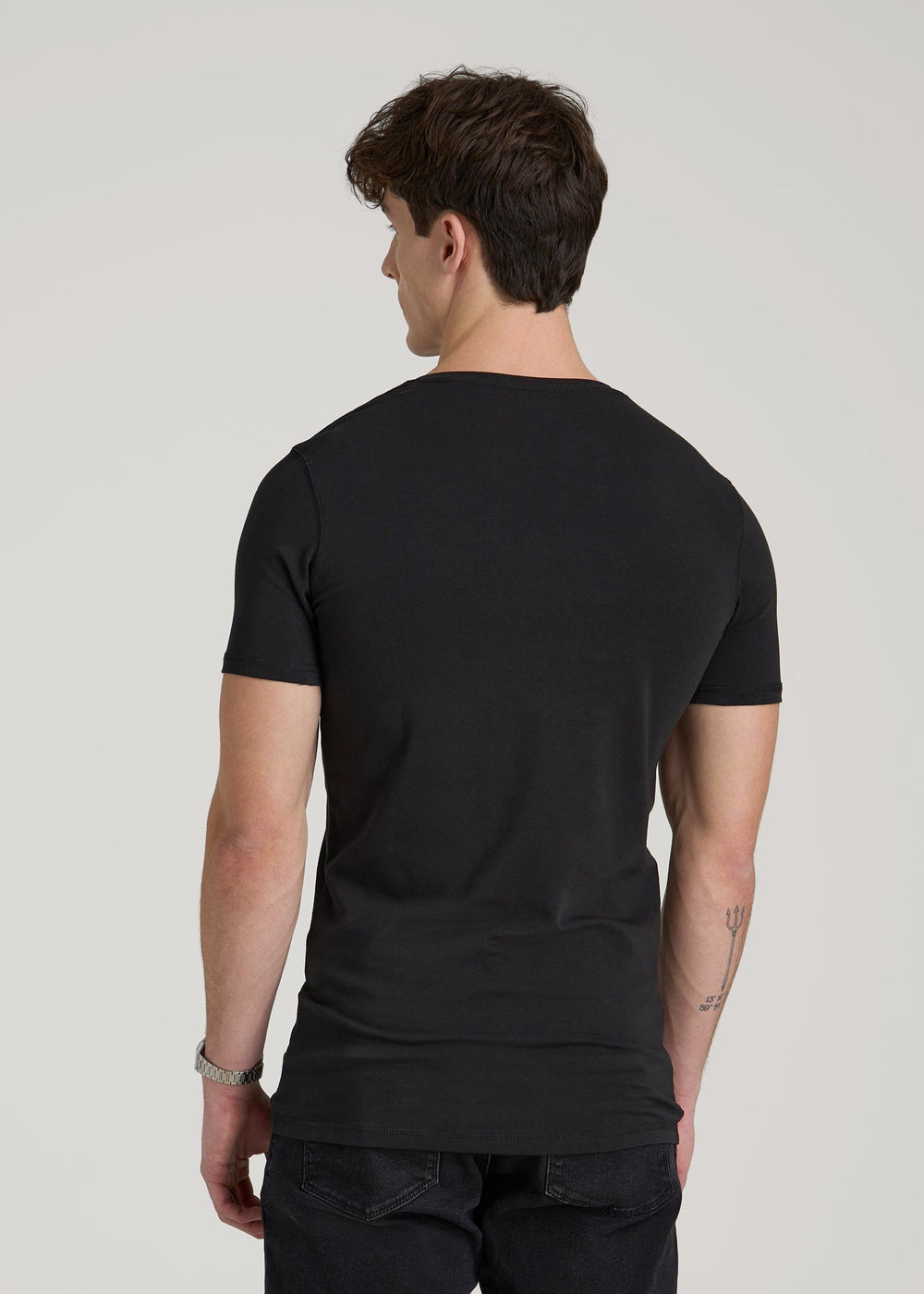 American Tall Discount | The Essential Slim Fit V-Neck Tee for Tall Men in Black