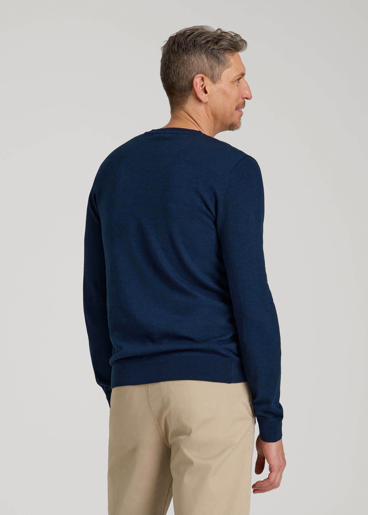 American Tall Discount | Everyday V-Neck Sweater for Tall Men in Patriot Blue
