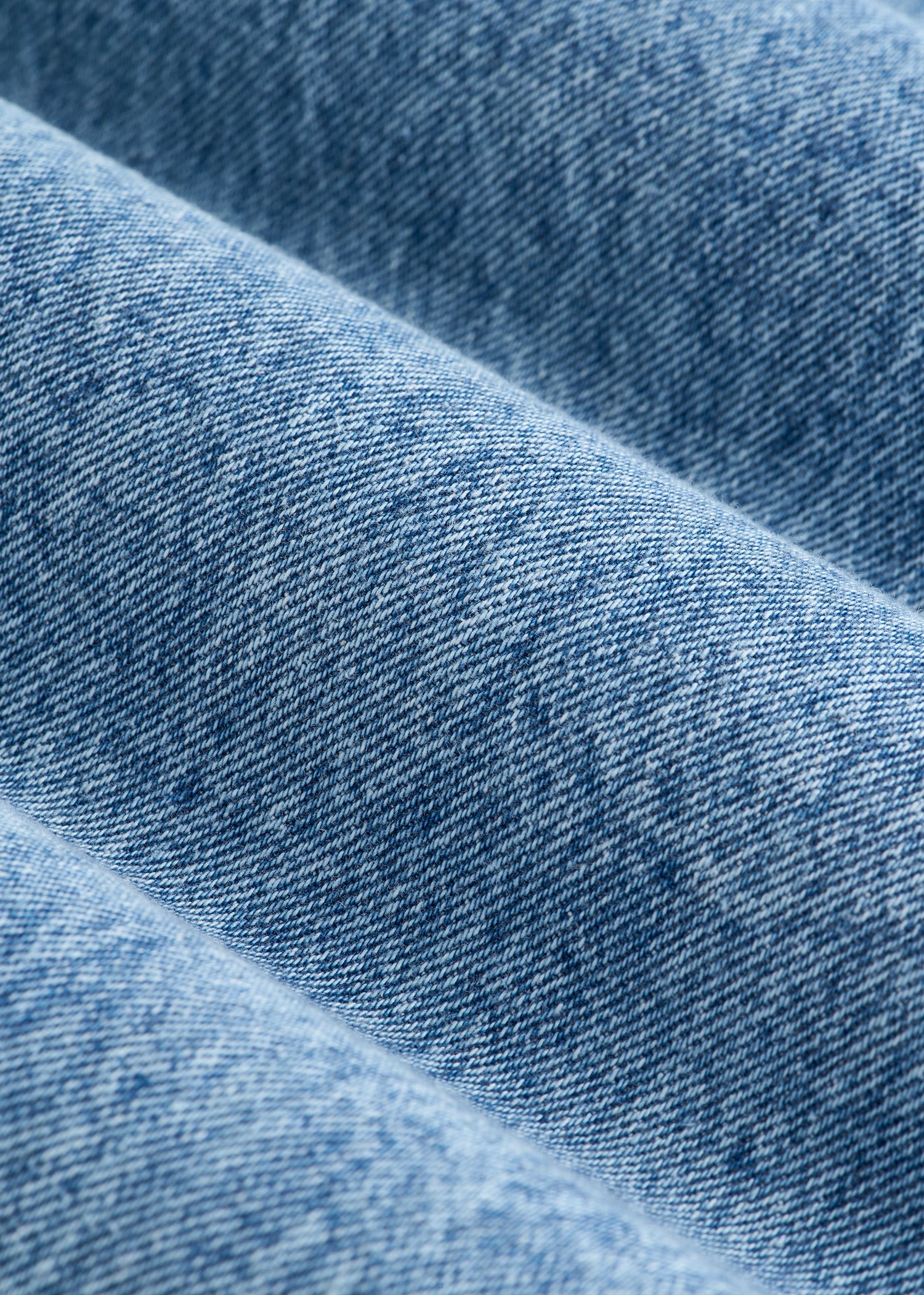 American Tall Outlet | MILO Relaxed Tapered Fit Jeans for Tall Men in Perfect Blue