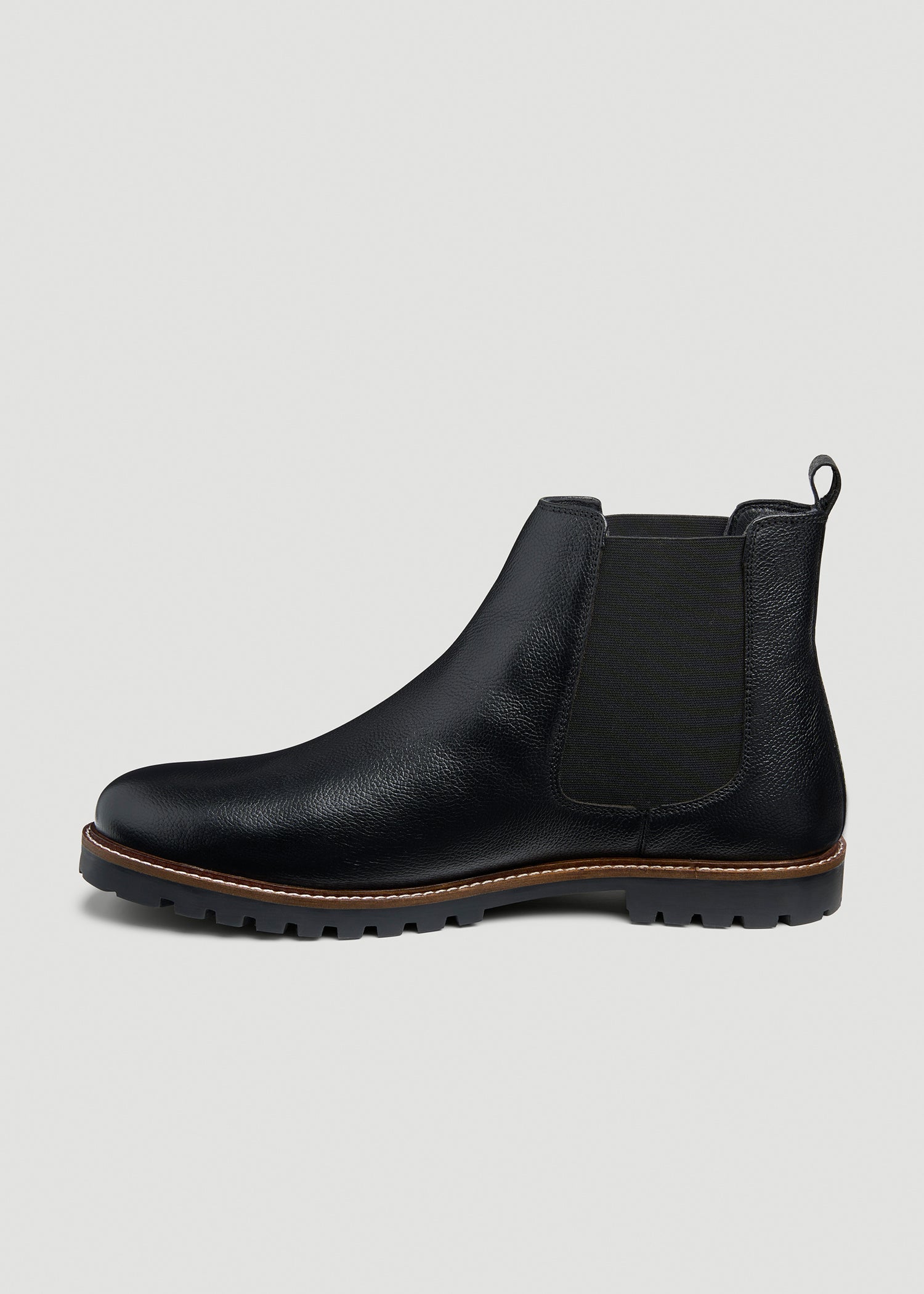 American Tall Online Shop | Lug Sole Chelsea Boots for Tall Men in Black