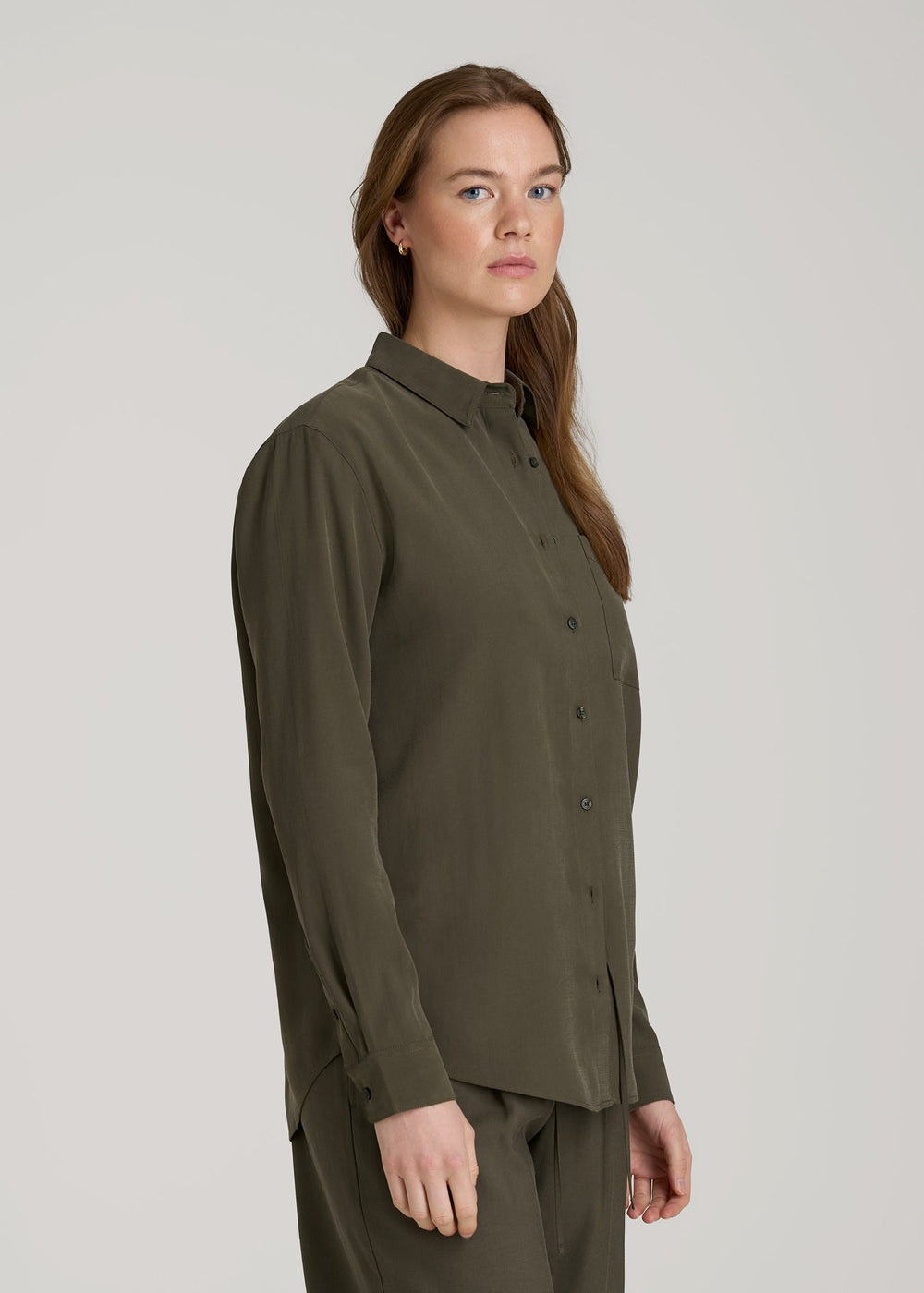 American Tall Online Shop | Relaxed Button-Up Single-Pocket Blouse for Tall Women in Forest Night
