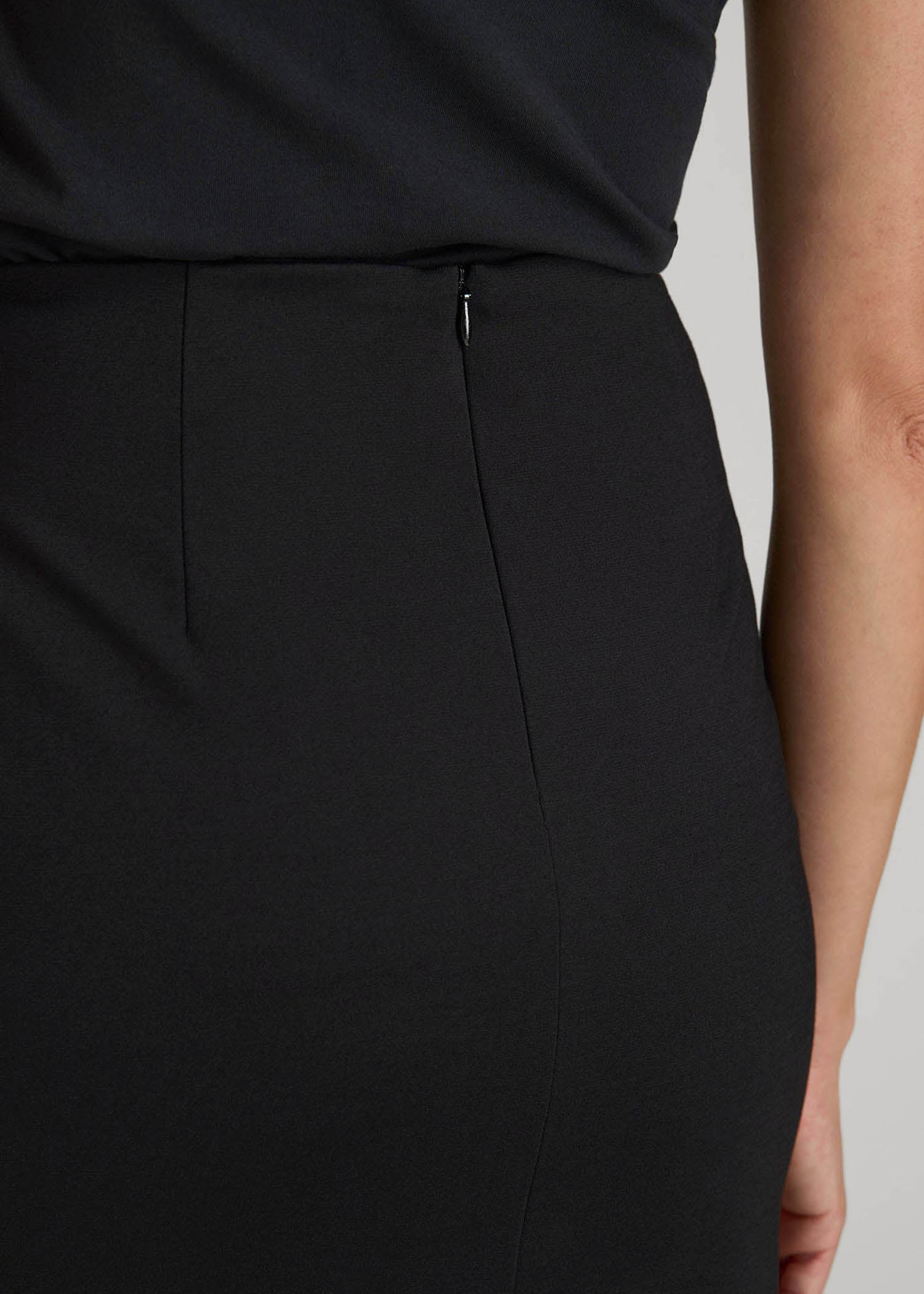 American Tall Outlet | Freedom Flex Pencil Skirt for Tall Women in Black
