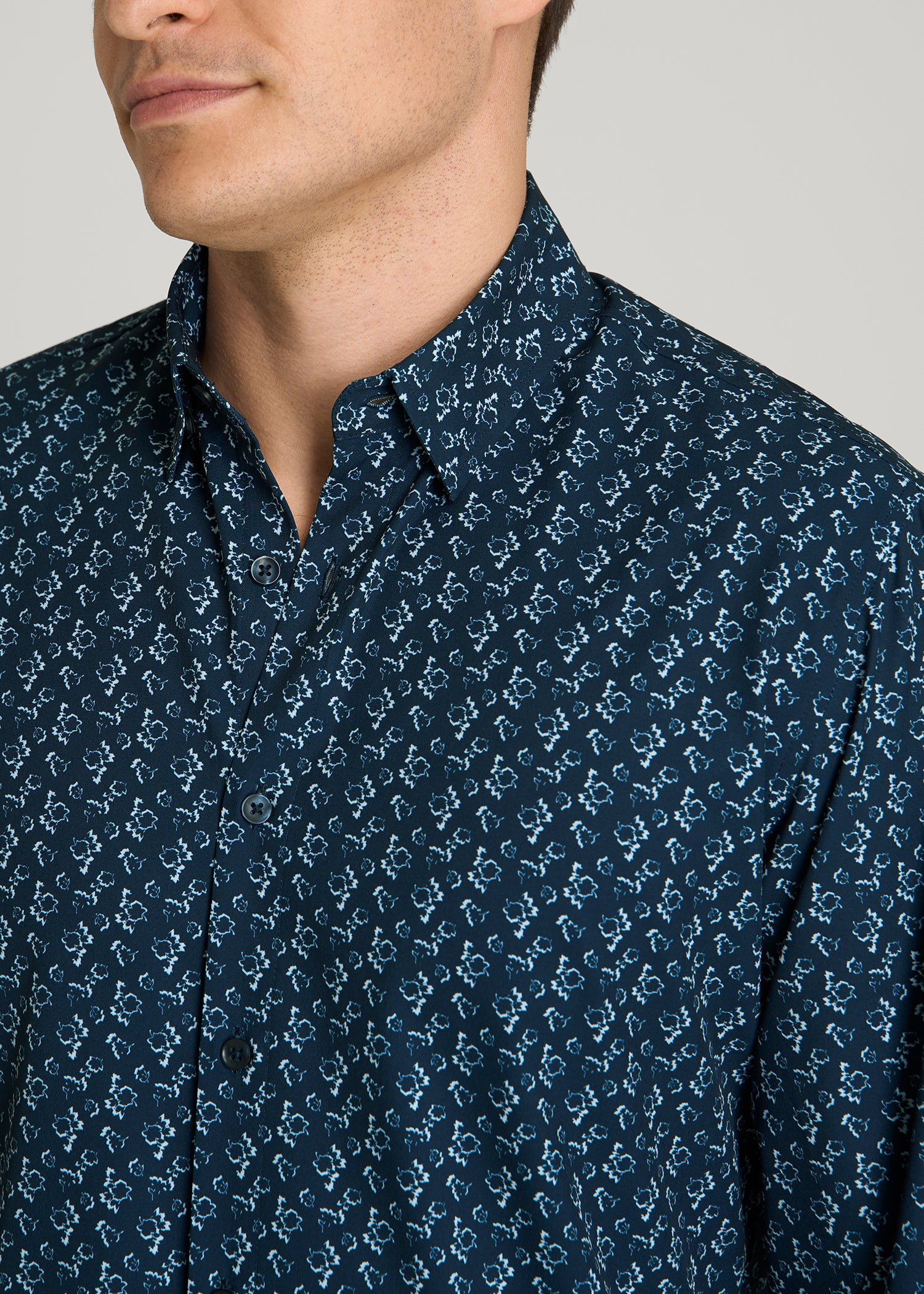 American Tall Outlet | Traveler Stretch Dress Shirt for Tall Men in Royal Navy Floral