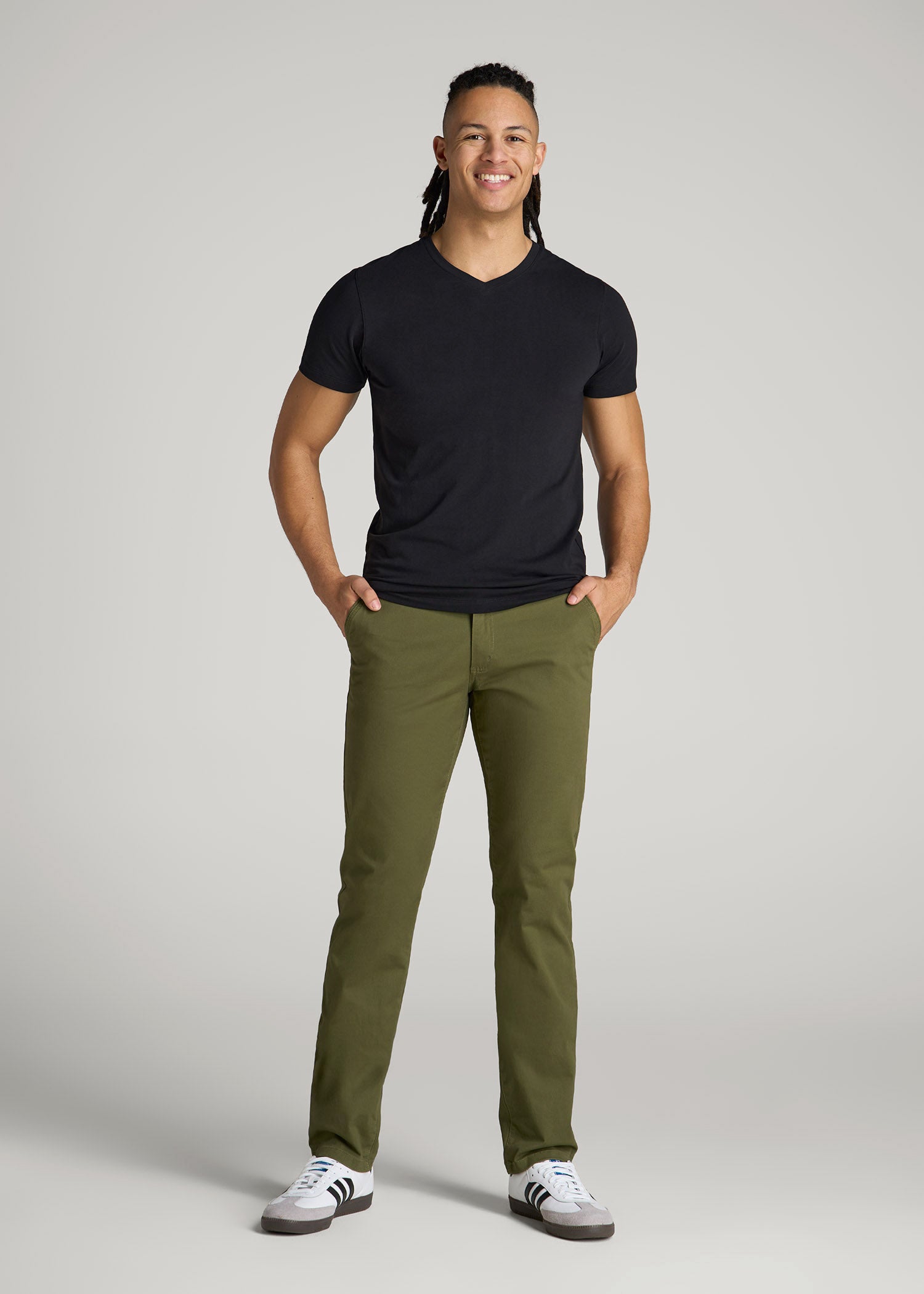 American Tall Online | The Essential Modern Fit V-Neck Tee for Tall Men in Black