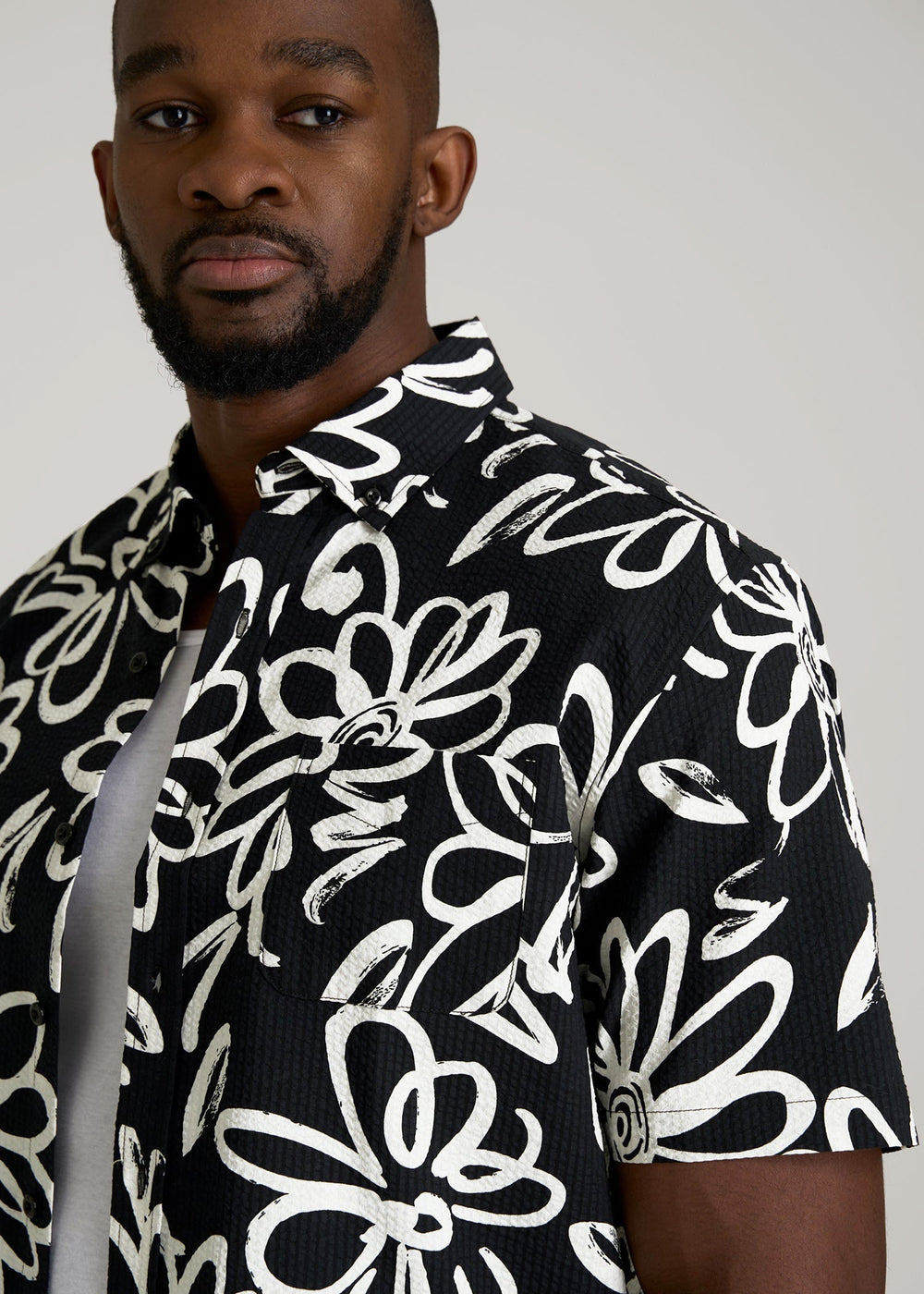 American Tall Online Shop | Seersucker Short Sleeve Shirt for Tall Men in Black and White Floral