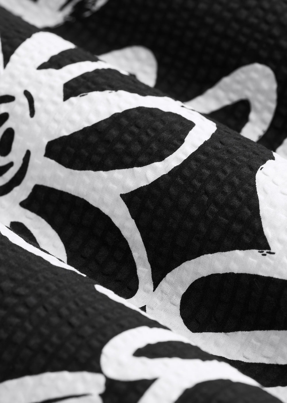 American Tall Online Shop | Seersucker Short Sleeve Shirt for Tall Men in Black and White Floral