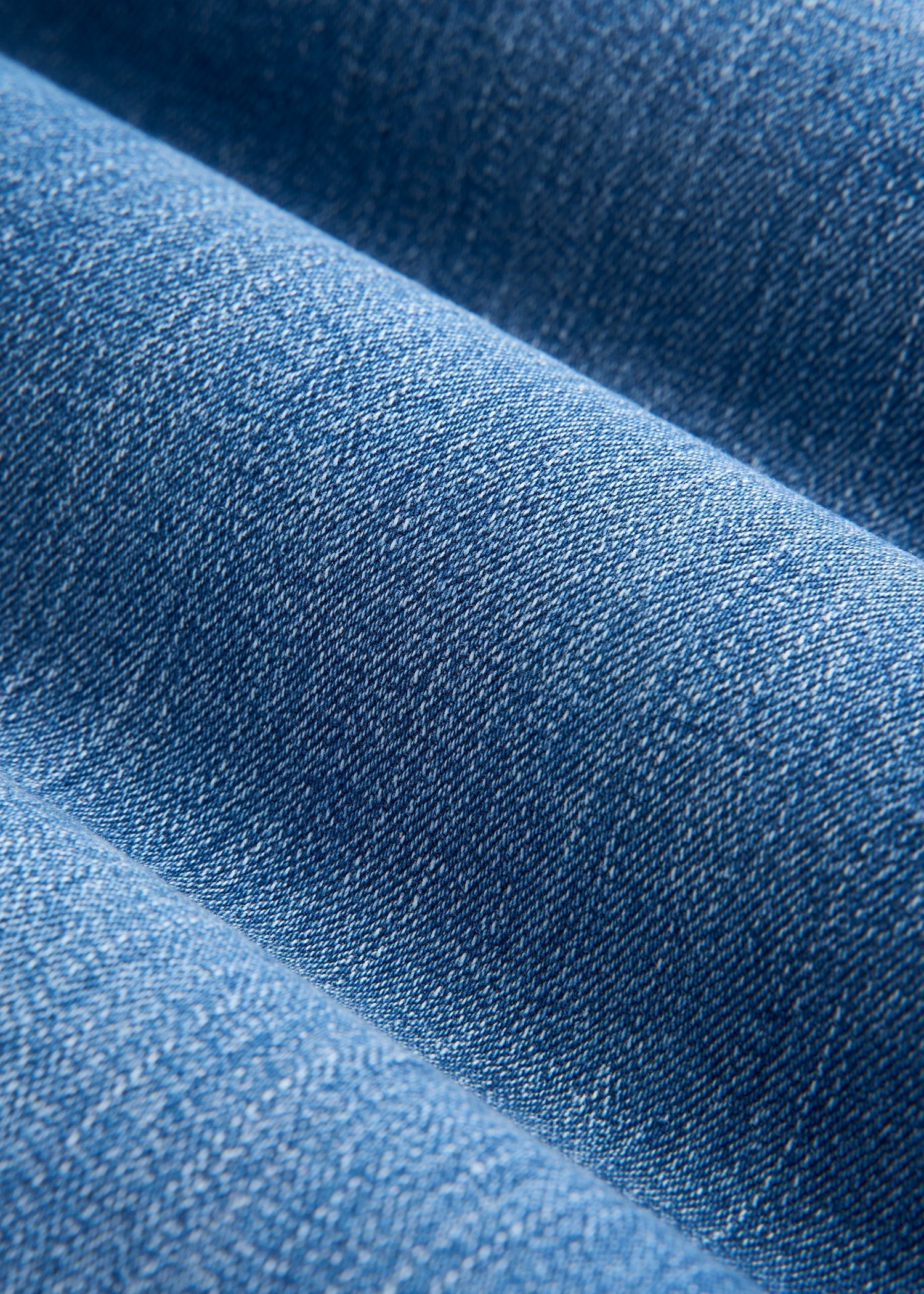 American Tall For Sale | Carman TAPERED Jeans for Tall Men in Classic Mid Blue