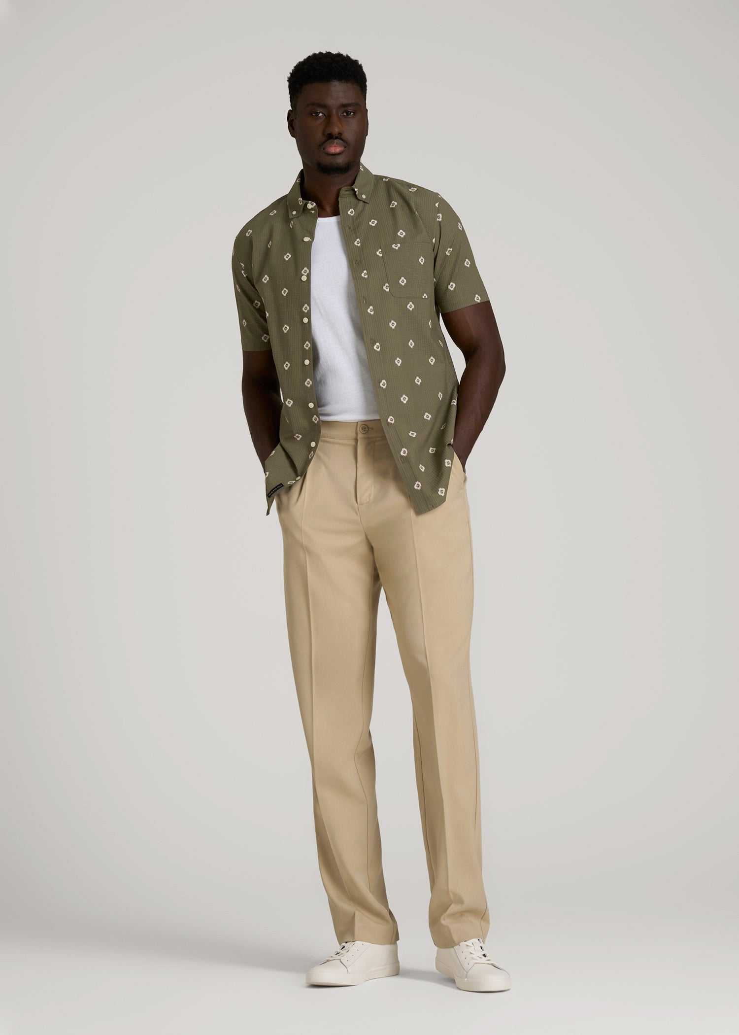 American Tall Online Shop | Relaxed Pleated Trousers for Tall Men in Light Khaki