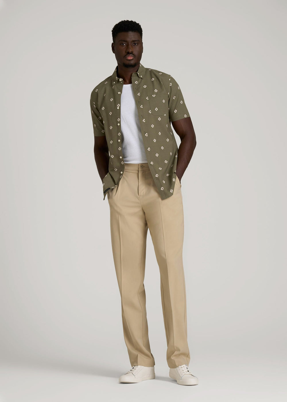 American Tall Online Shop | Relaxed Pleated Trousers for Tall Men in Light Khaki