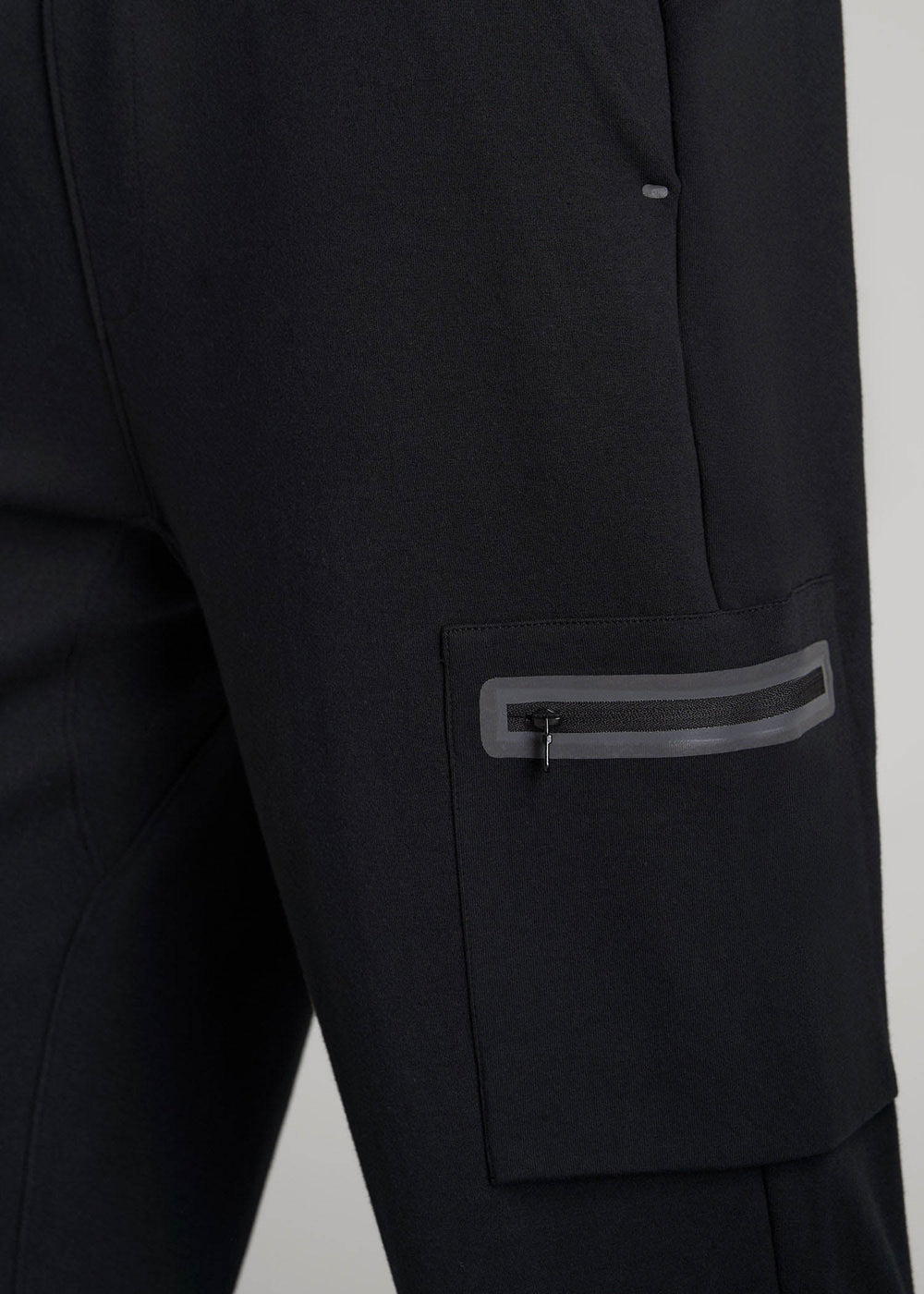 American Tall Online Shop | Tech Motion Fleece Cargo Joggers for Tall Men in Black