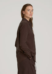 American Tall Discount | Relaxed Button-Up Single-Pocket Blouse for Tall Women in Espresso
