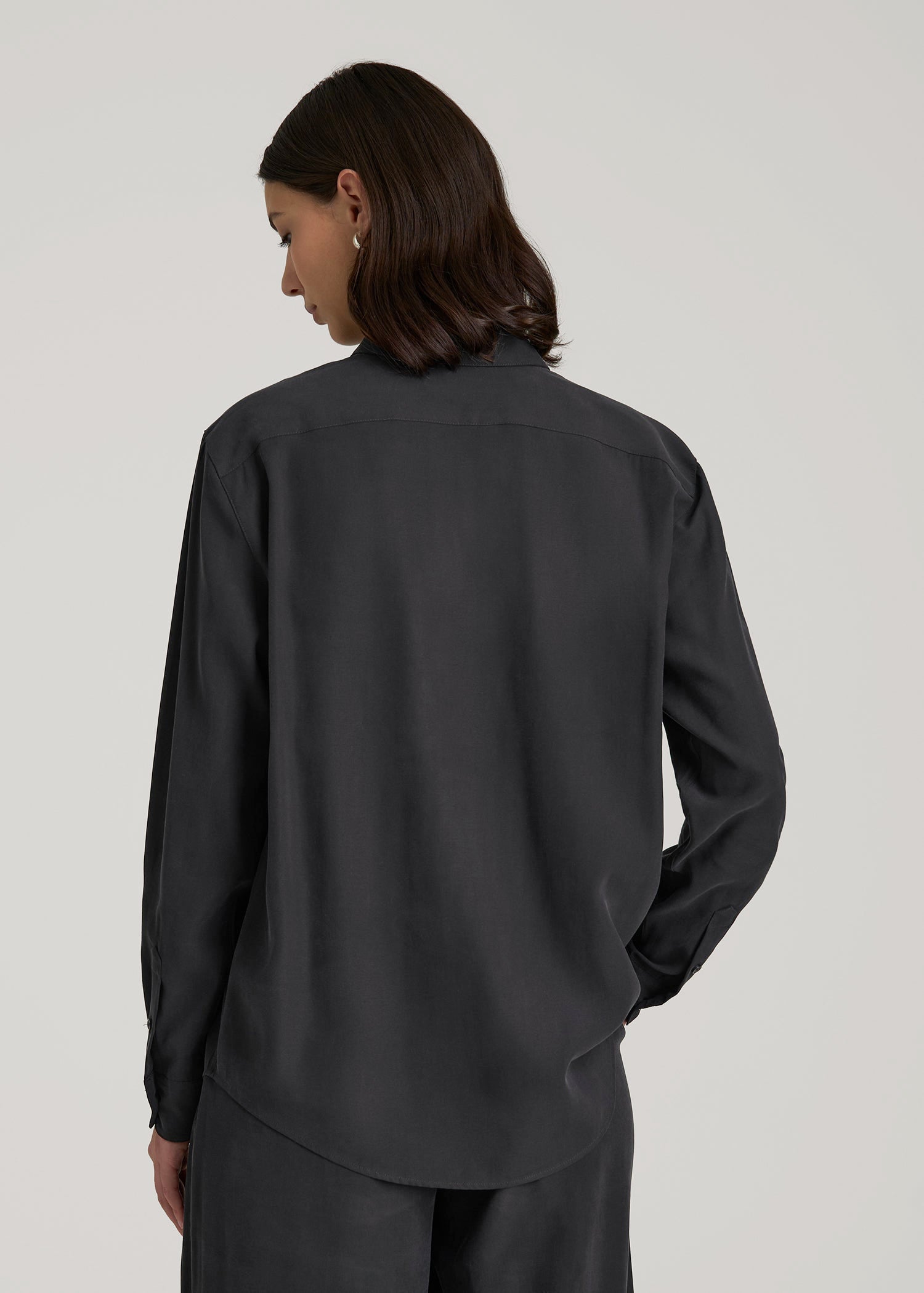 American Tall Sale | Relaxed Button-Up Single-Pocket Blouse for Tall Women in Vintage Black