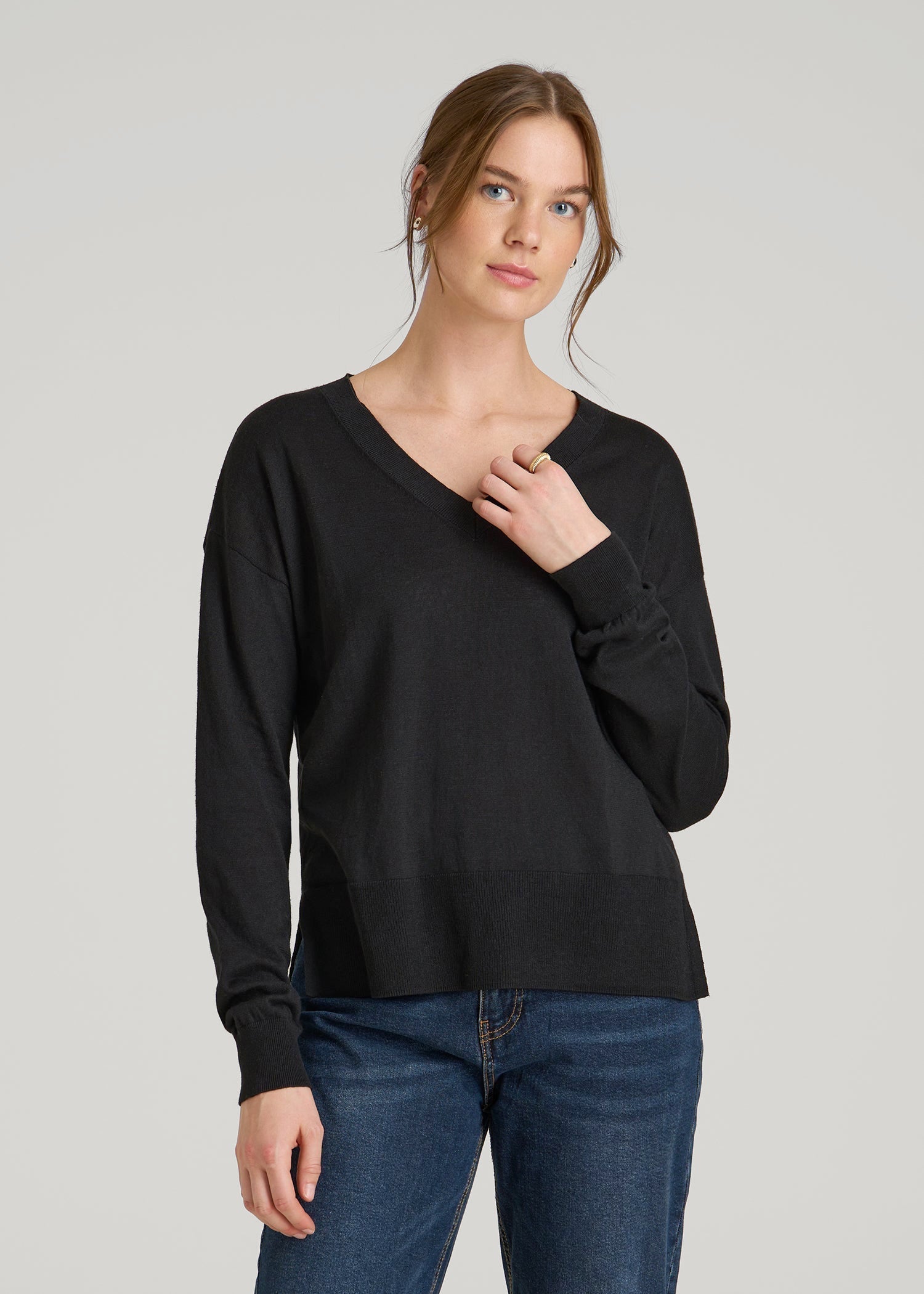 American Tall For Sale | Linen Blend Split Hem V-Neck Sweater for Tall Women in Black