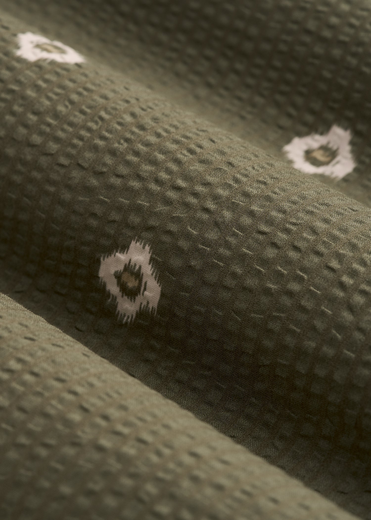 American Tall Online | Seersucker Short Sleeve Shirt for Tall Men in Olive and Beige Floral