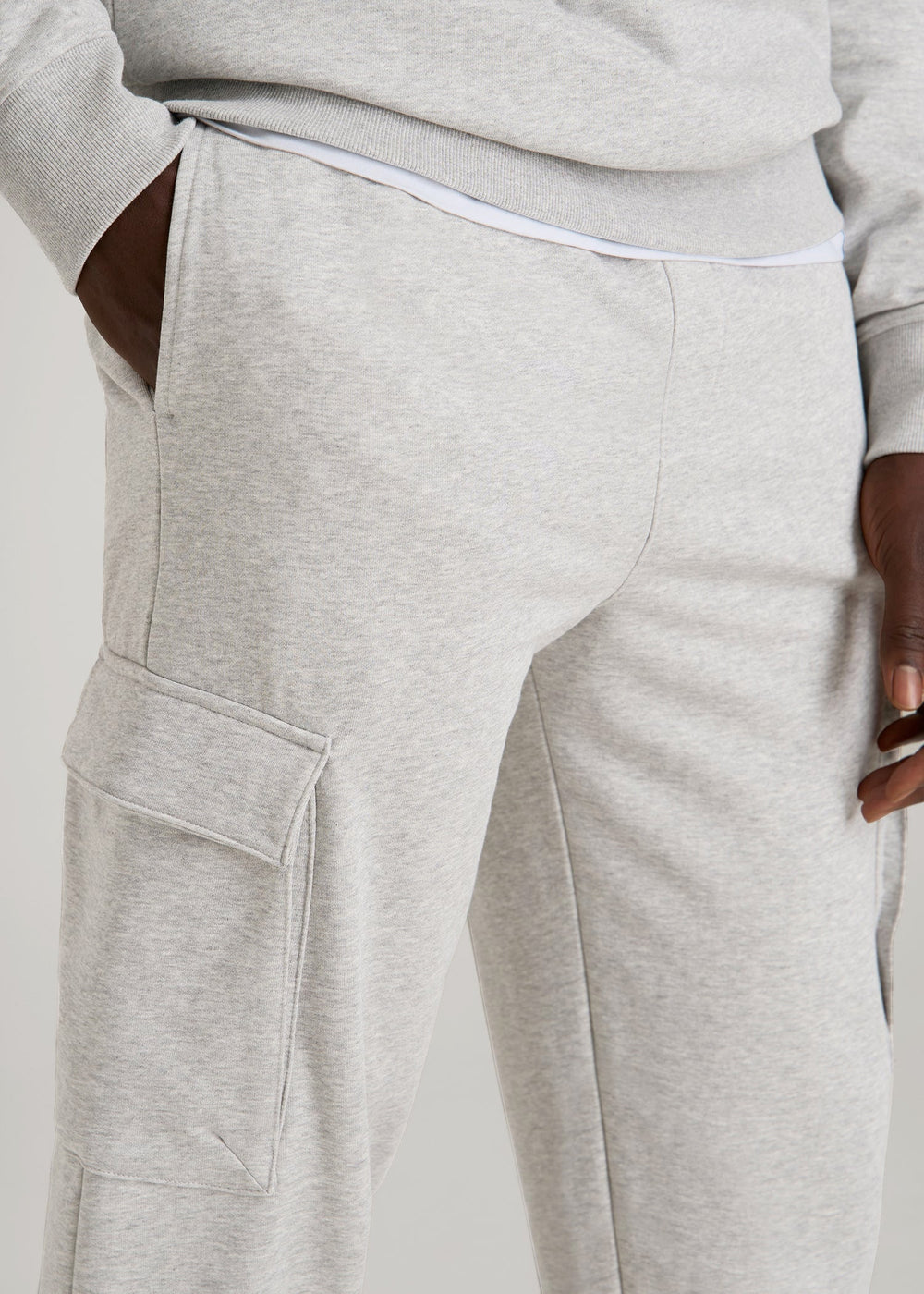 American Tall Discount | Wearever Fleece Straight Leg Cargo Sweatpant for Tall Men in Grey Mix