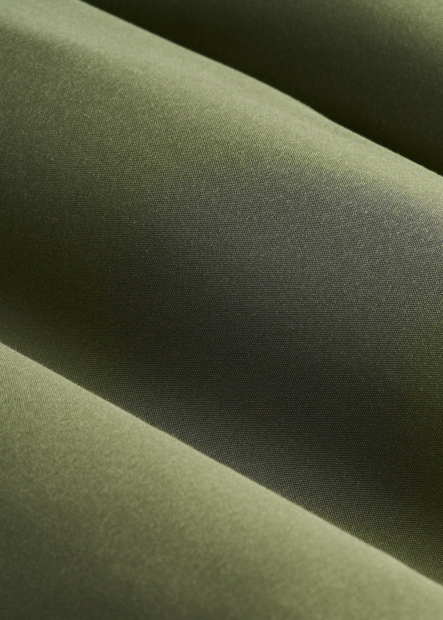 American Tall Online Shop | Tech Chino Shorts for Tall Men in Bright Olive