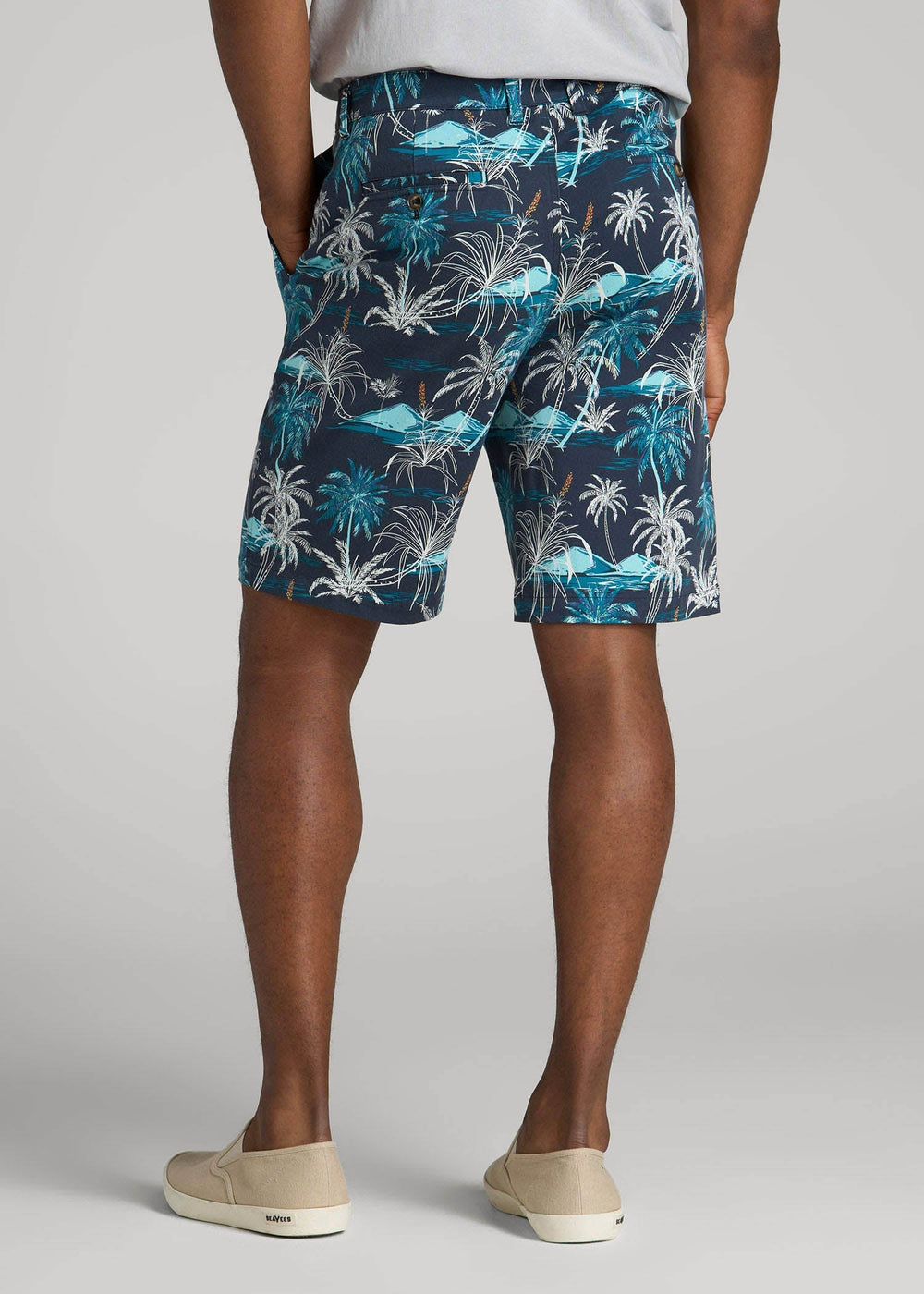 American Tall Online | Printed Stretch Cotton Shorts for Tall Men in Blue and White Palms