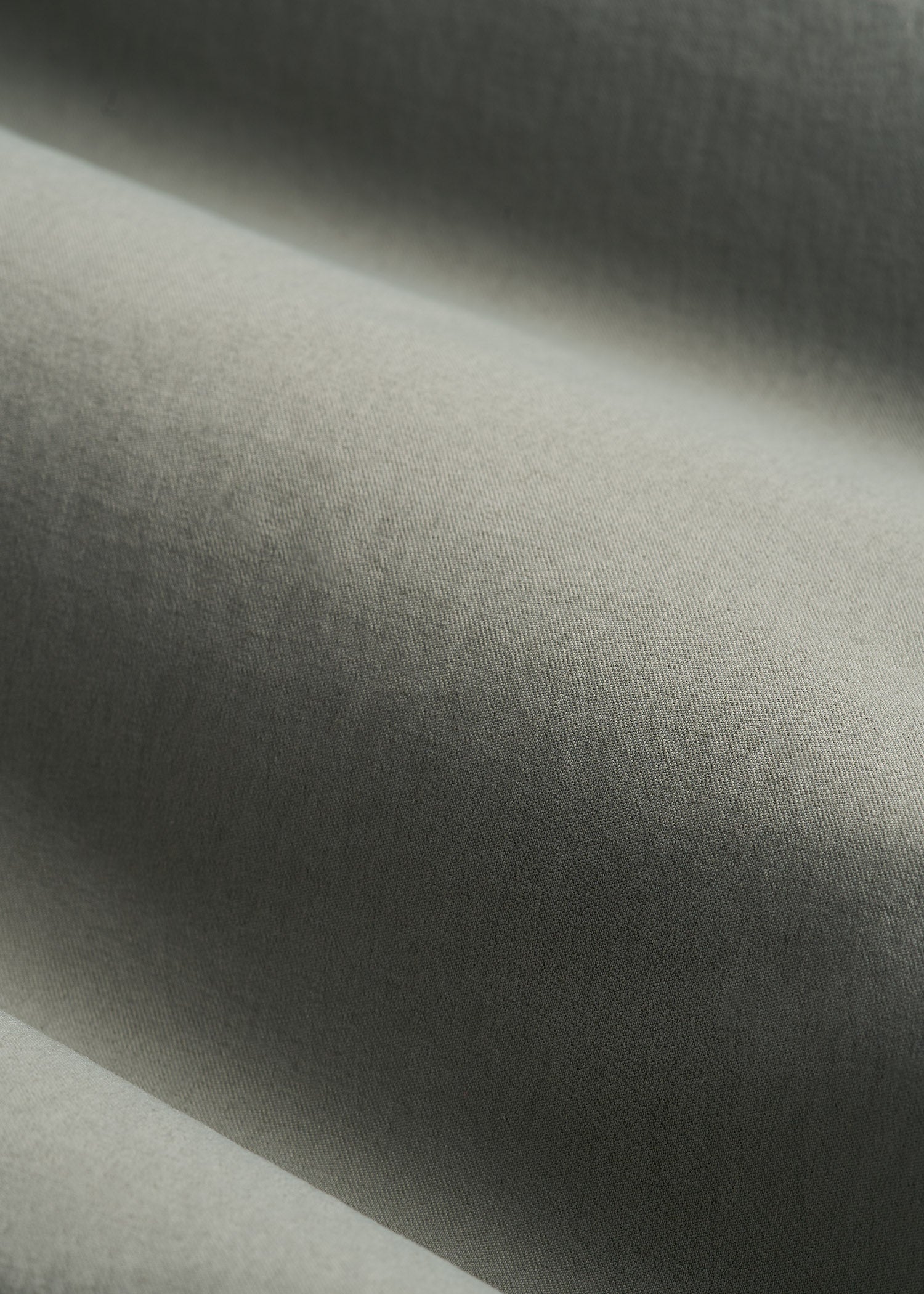 American Tall Discount | TAPERED-FIT Traveler Pants for Tall Men in Charcoal