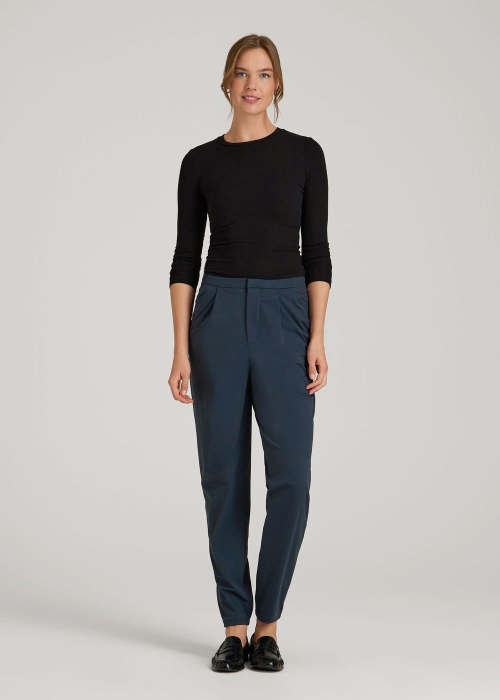 American Tall For Sale | Commuter Pleated Jogger Pant in for Tall Women Navy