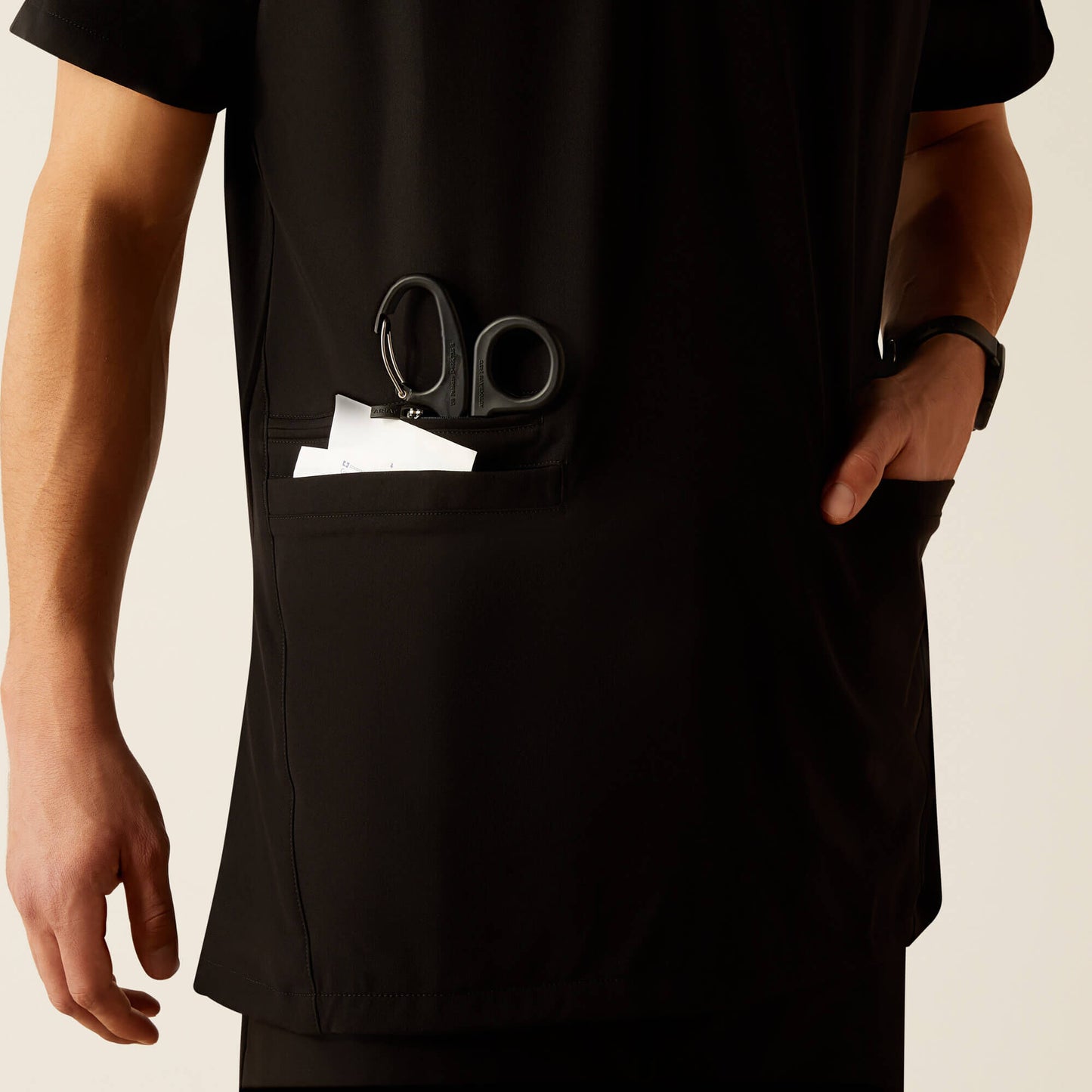 Ariat Derham 6 Pocket Scrub Top