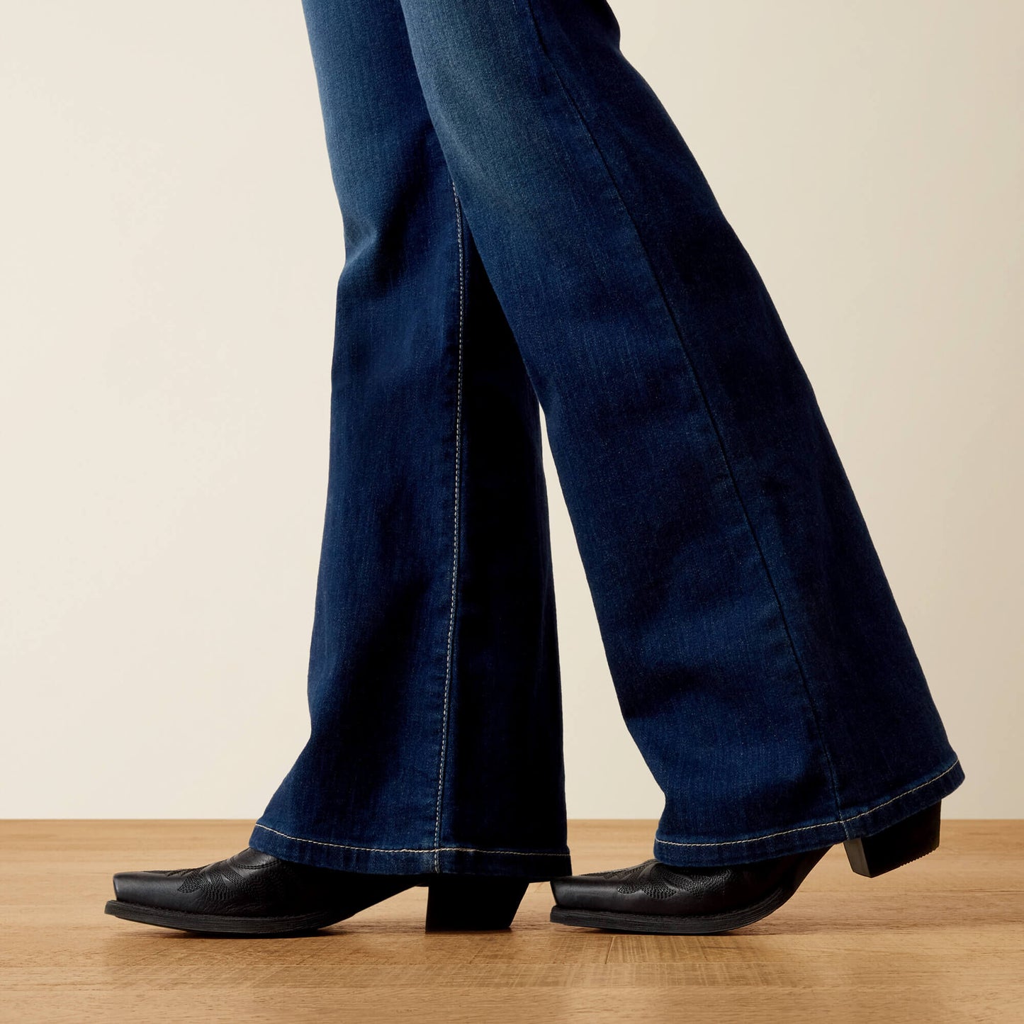 Ariat Round Up Collins D Toe Western Boot