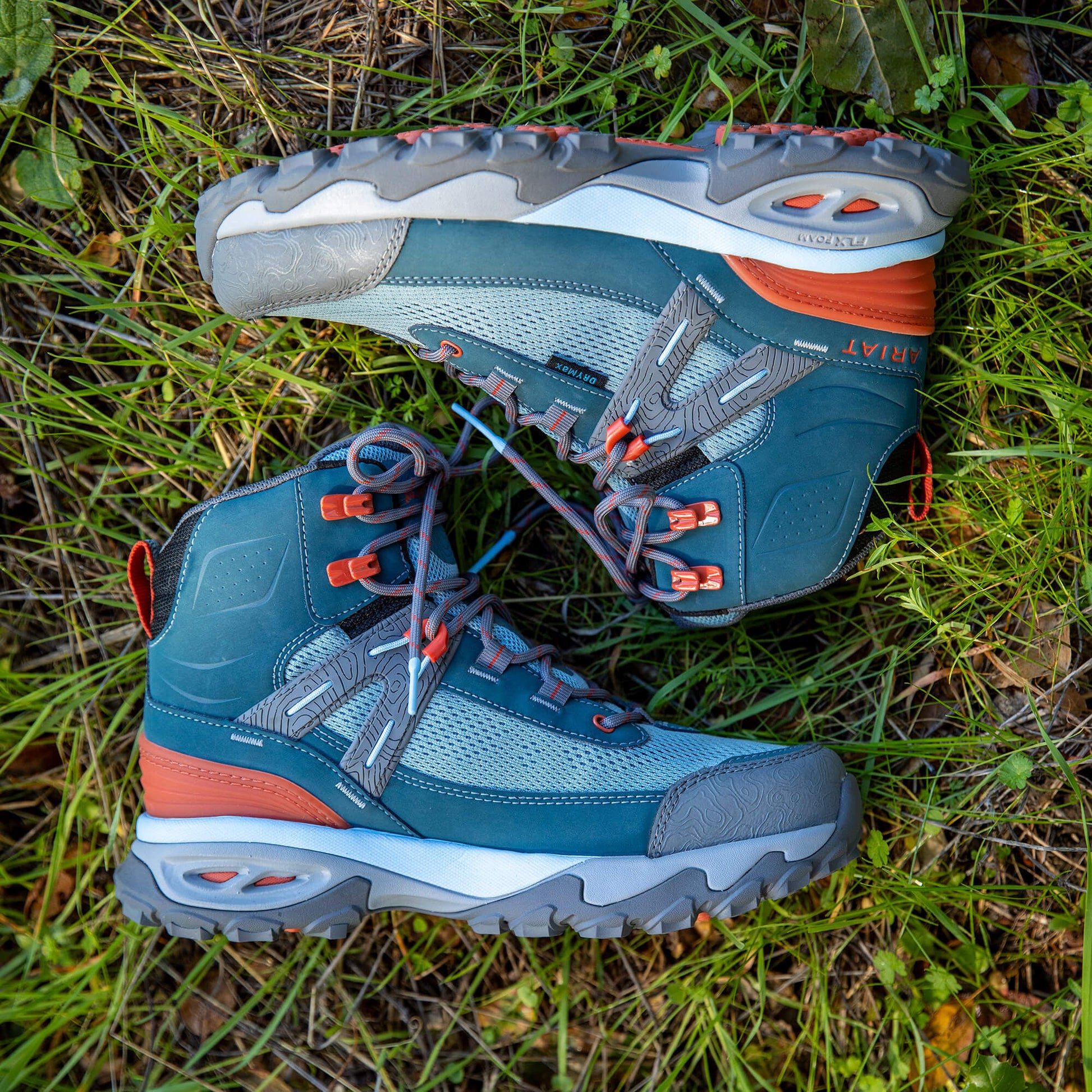 Ariat Traverse Mid Waterproof Hiking Boot