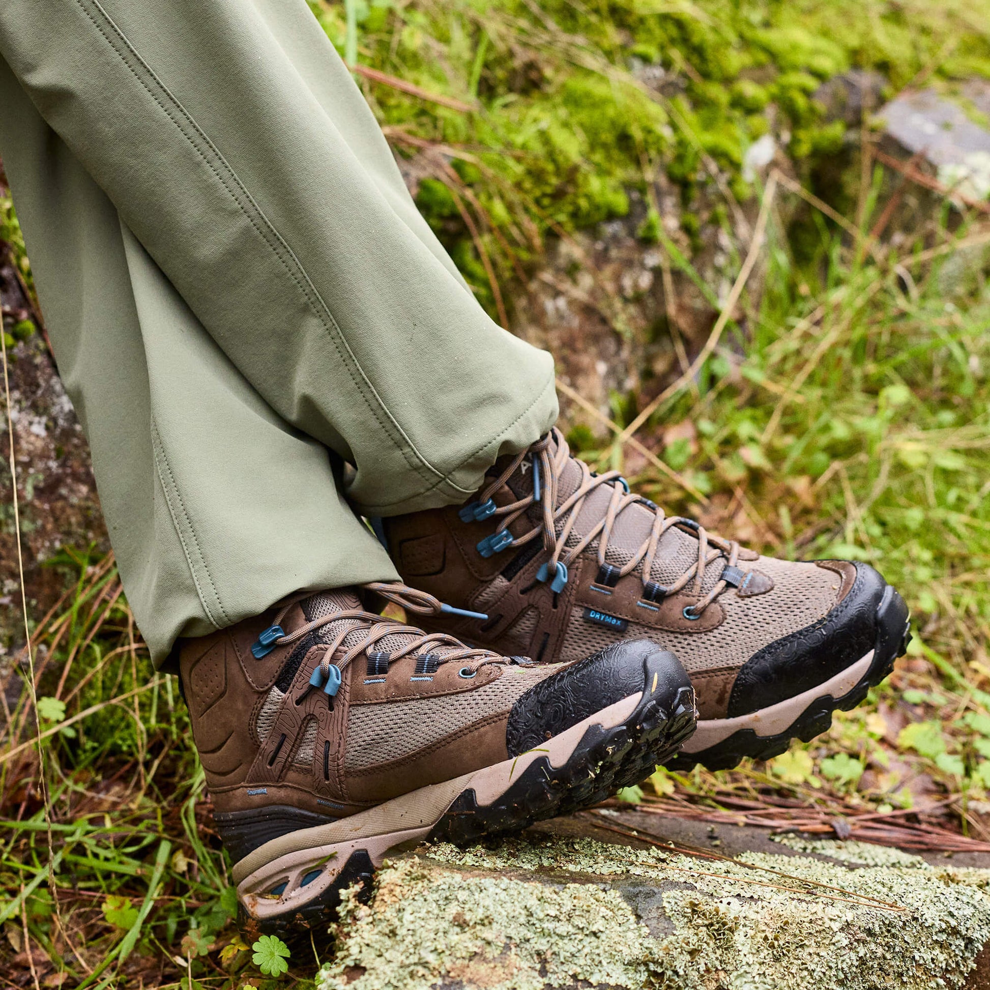 Ariat Traverse Mid Waterproof Hiking Boot