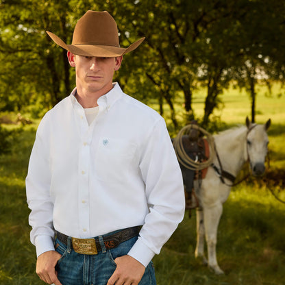 Ariat Wrinkle Free Solid Classic Fit Shirt