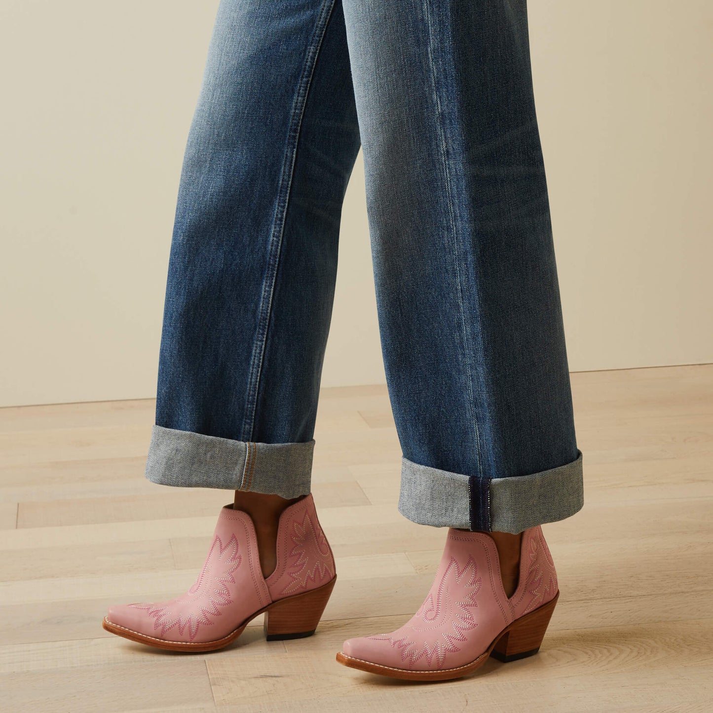 Ariat Ultra High Rise Tomboy Wide Jean