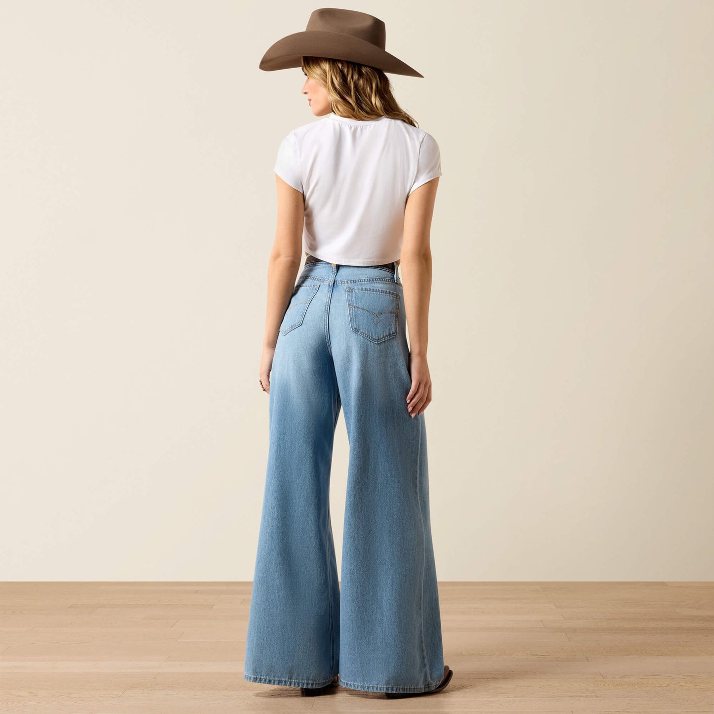 Ariat Ultra High Rise Calamity Comfort Wide Leg Jeans