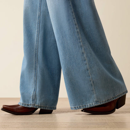 Ariat Ultra High Rise Calamity Comfort Wide Leg Jeans
