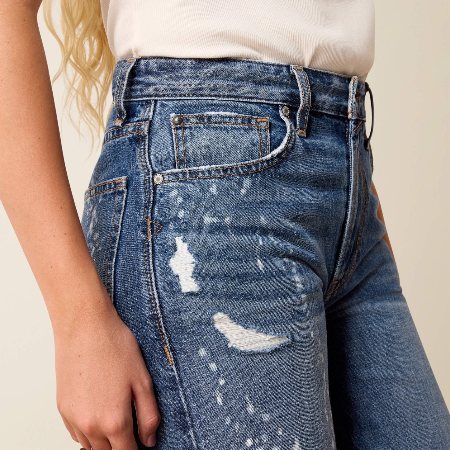 Ariat Ultra High Rise Relaxed Tomboy 10" Shorts