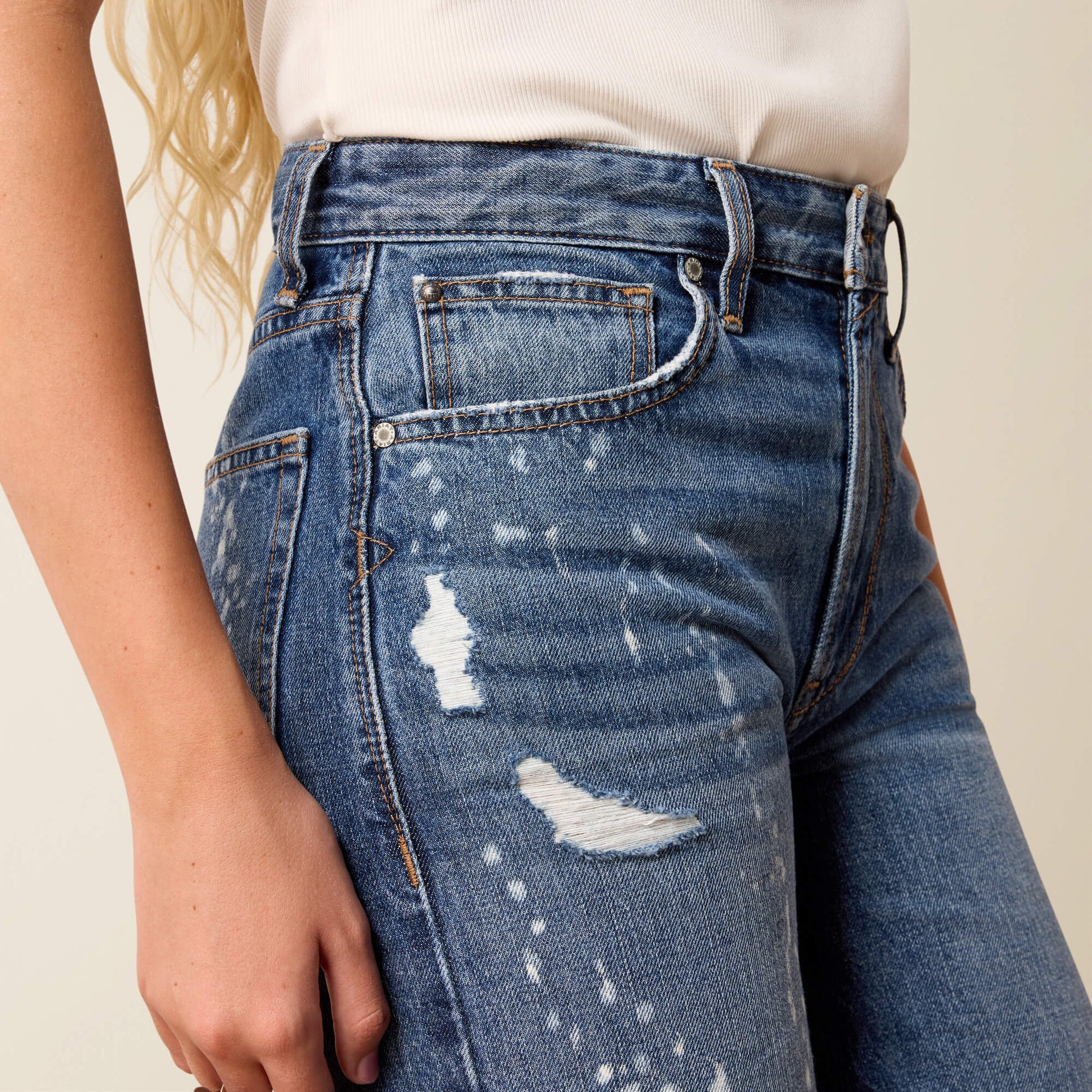 Ariat Ultra High Rise Relaxed Tomboy 10" Shorts