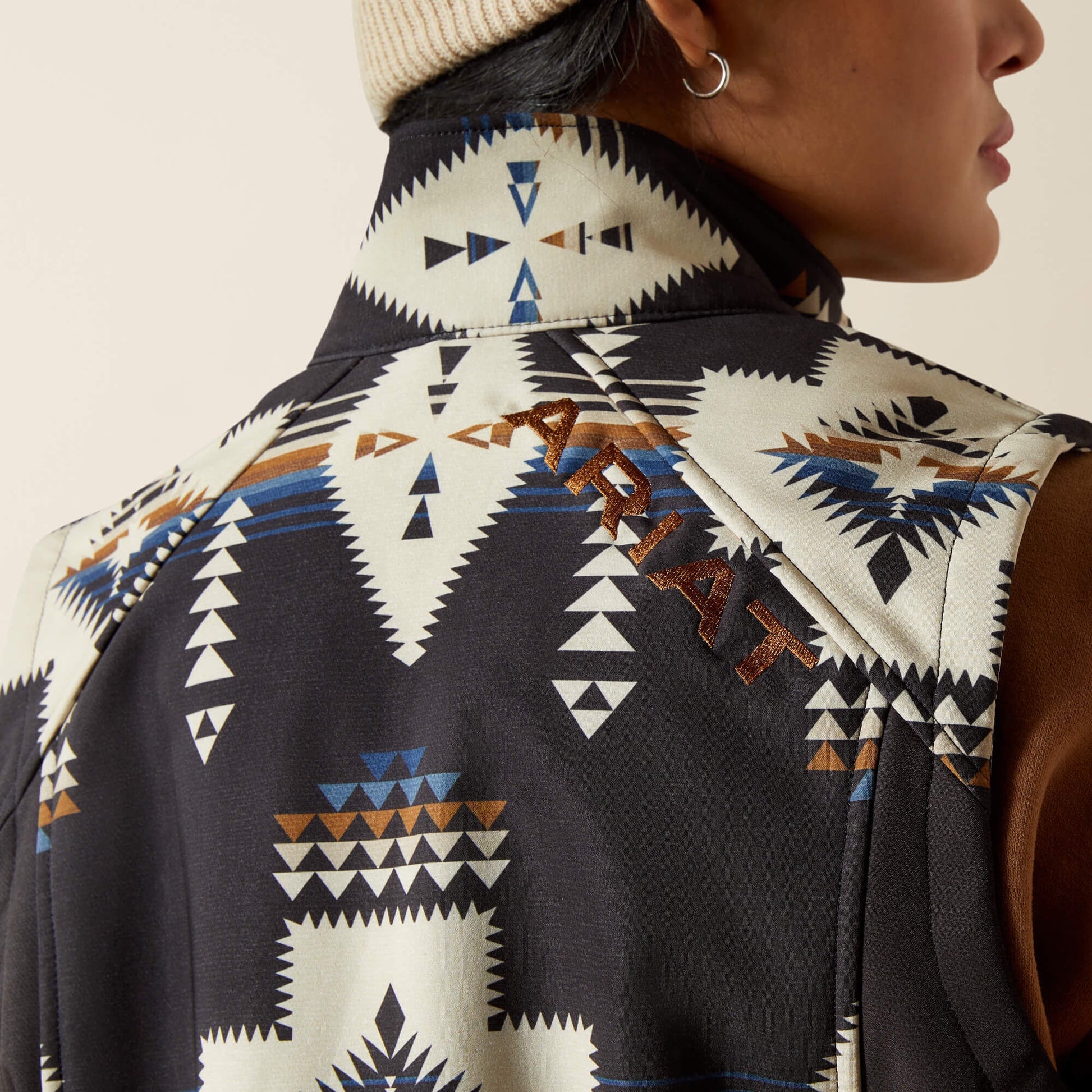 Ariat Ariat Logo Softshell Print Vest