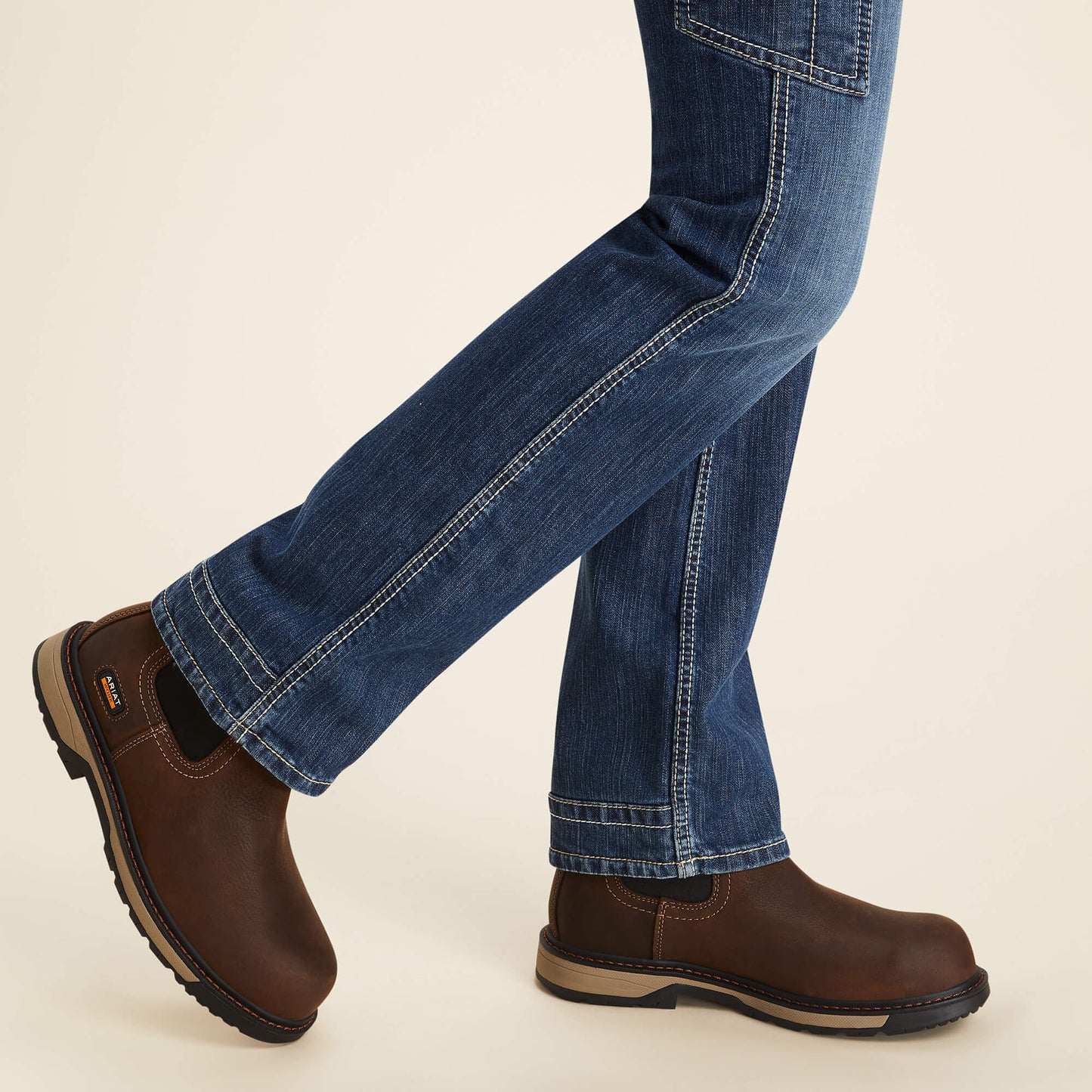 Ariat FR Perfect Rise Perfect Rise DuraLight Stretch Cell Phone DuraStretch Straight Leg Jeans