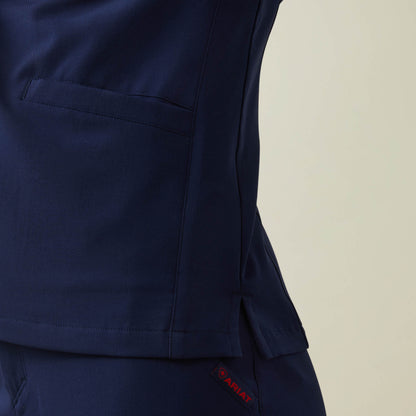 Ariat Clara 6 Pocket Scrub Top